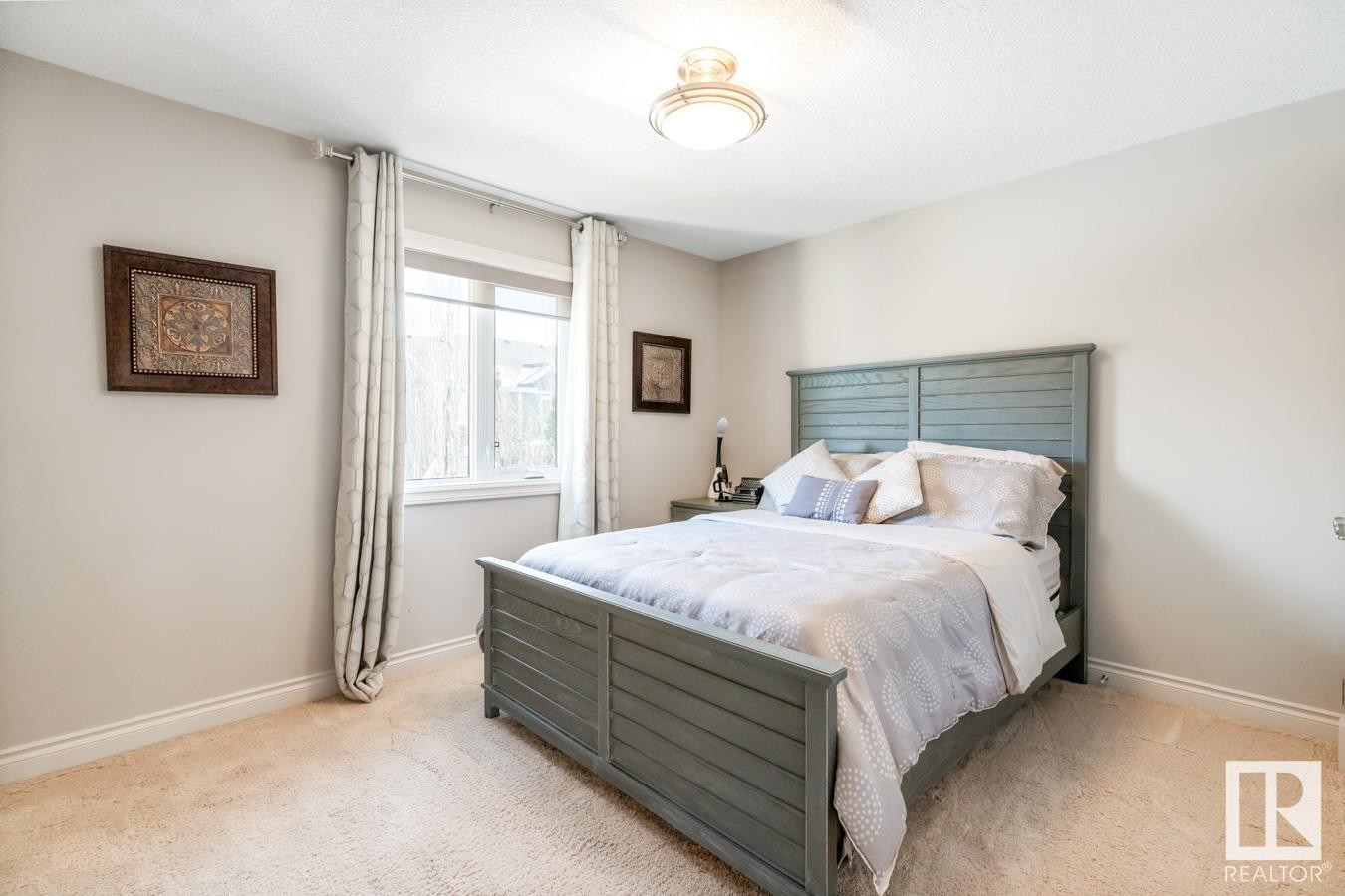 












2043 CAMERON RAVINE Way

,
Edmonton,




AB
T6M 0L2

