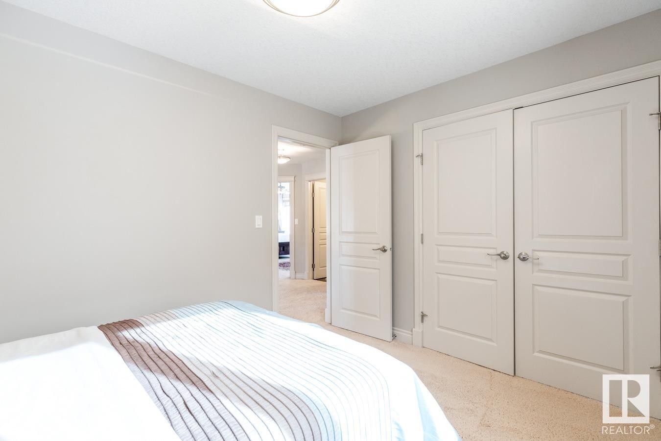 












2043 CAMERON RAVINE Way

,
Edmonton,




AB
T6M 0L2

