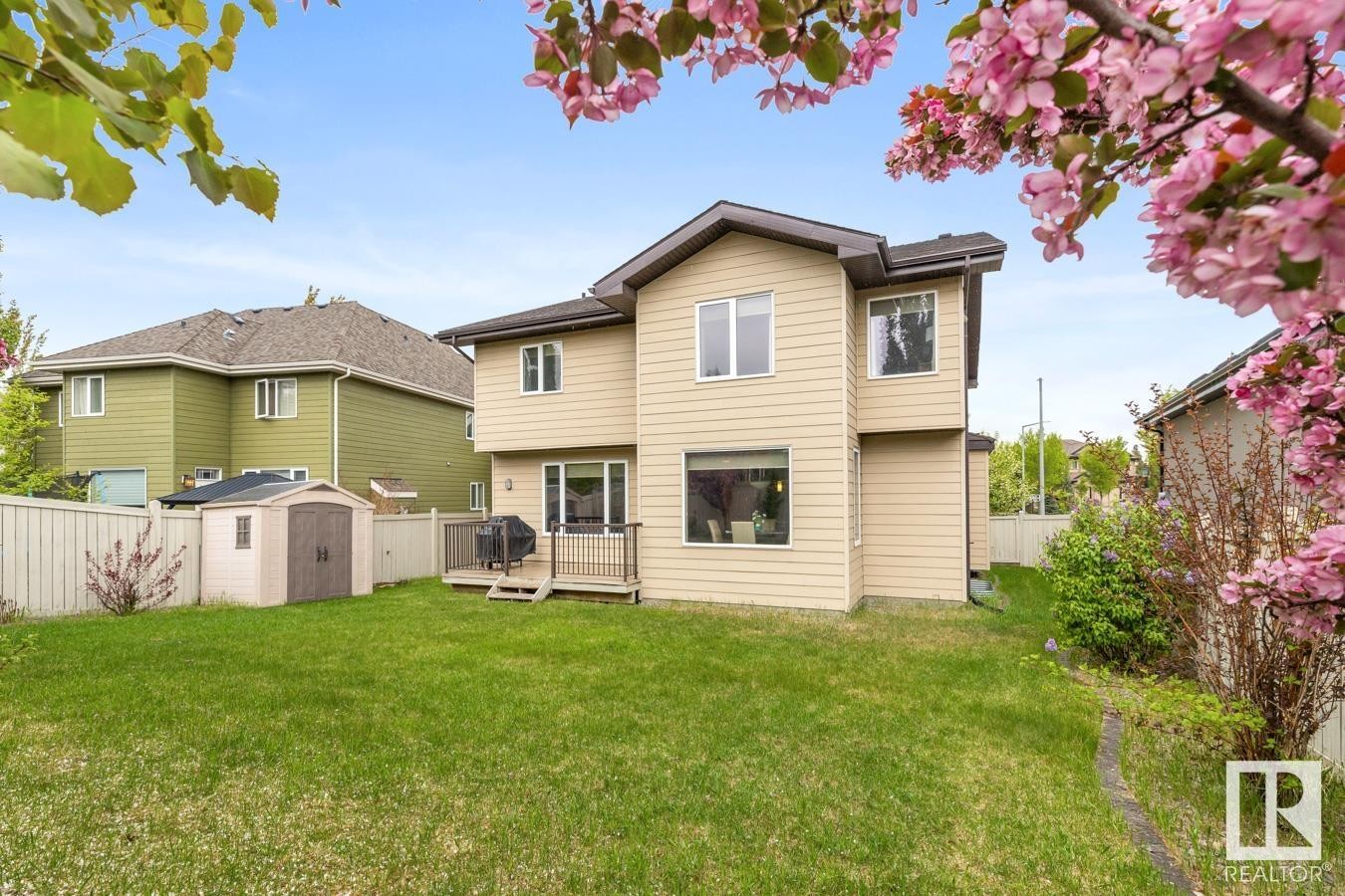 












2043 CAMERON RAVINE Way

,
Edmonton,




AB
T6M 0L2

