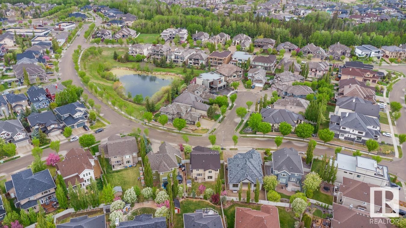 












2043 CAMERON RAVINE Way

,
Edmonton,




AB
T6M 0L2

