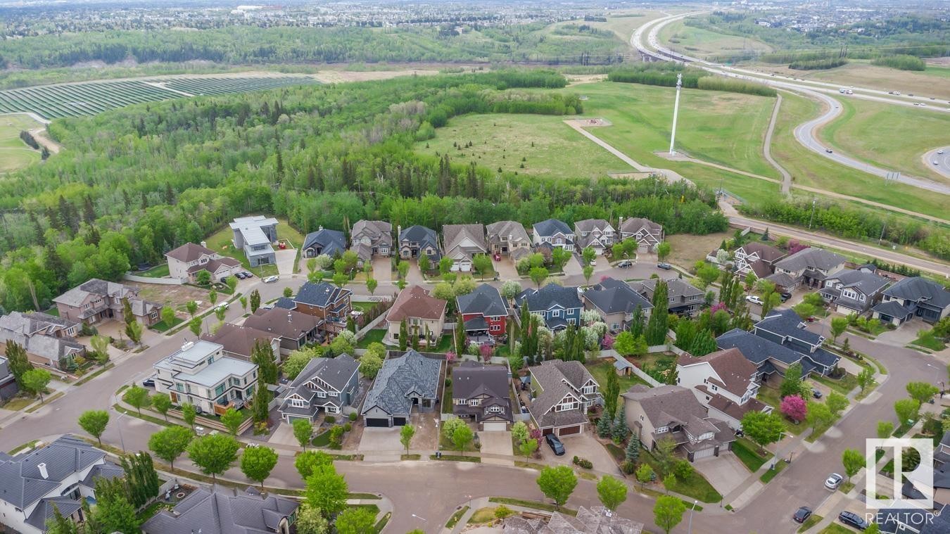 












2043 CAMERON RAVINE Way

,
Edmonton,




AB
T6M 0L2

