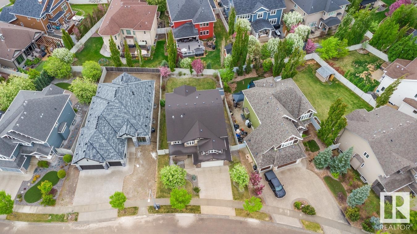 












2043 CAMERON RAVINE Way

,
Edmonton,




AB
T6M 0L2

