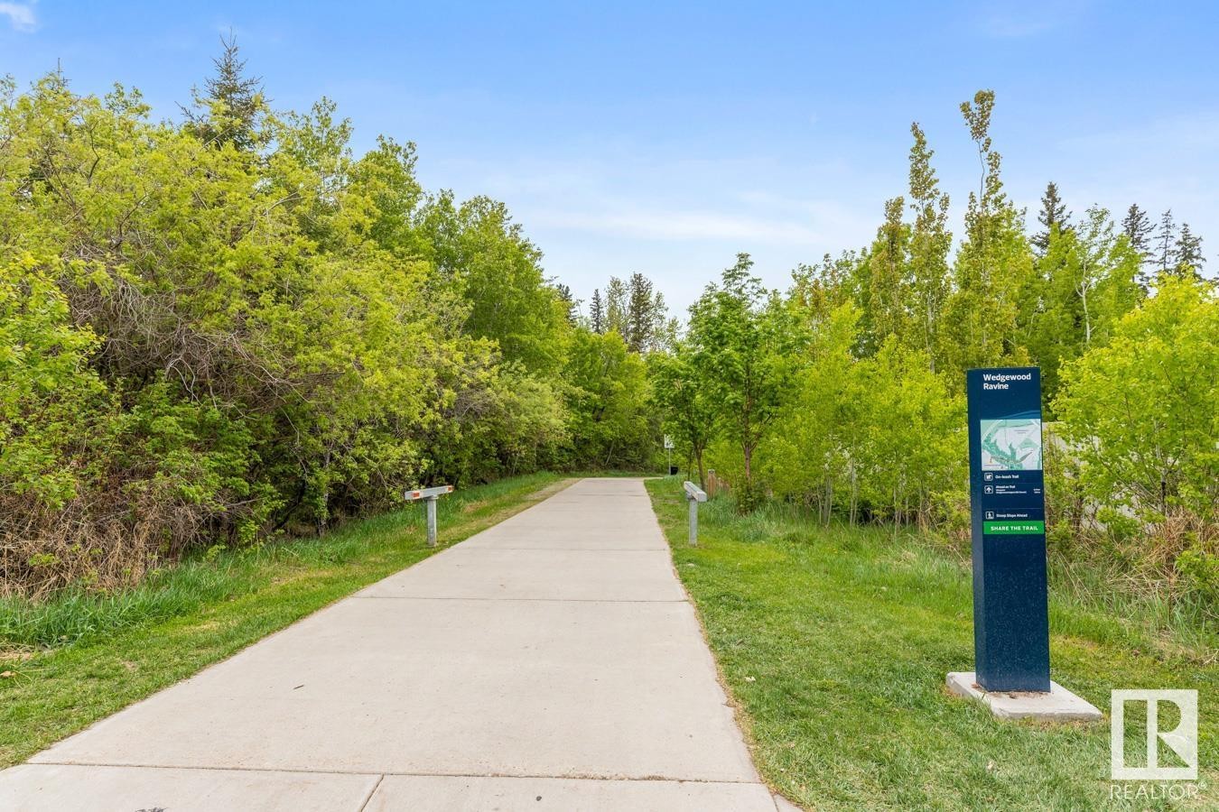 












2043 CAMERON RAVINE Way

,
Edmonton,




AB
T6M 0L2

