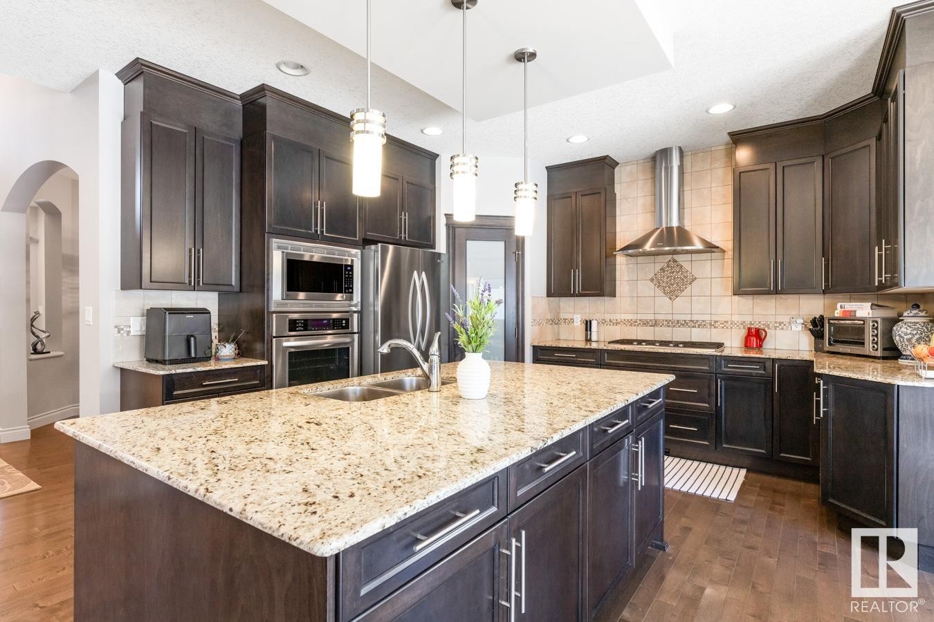 












2043 CAMERON RAVINE Way

,
Edmonton,




AB
T6M 0L2

