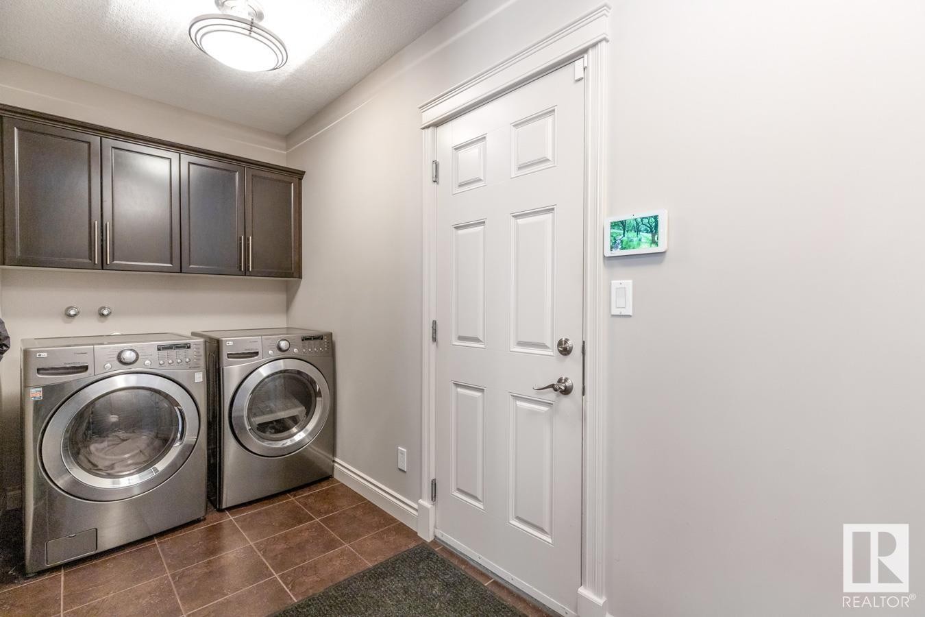 












2043 CAMERON RAVINE Way

,
Edmonton,




AB
T6M 0L2


