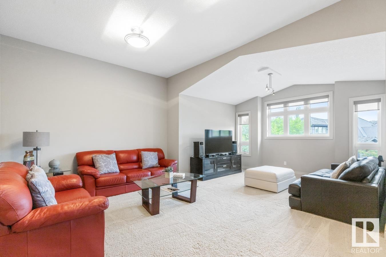 












2043 CAMERON RAVINE Way

,
Edmonton,




AB
T6M 0L2

