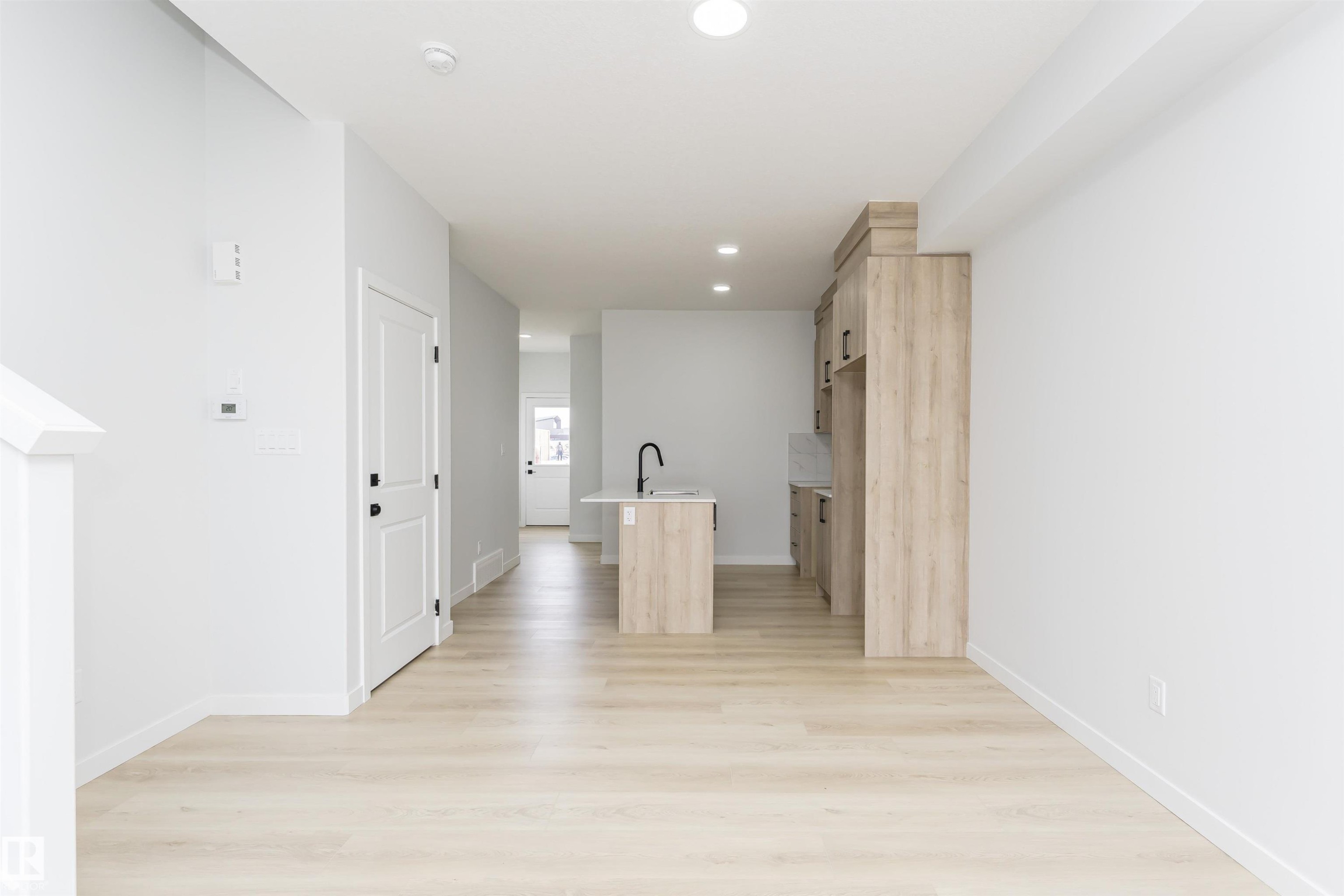 












6397 King Wynd

,
Edmonton,




AB
T6W 5J3

