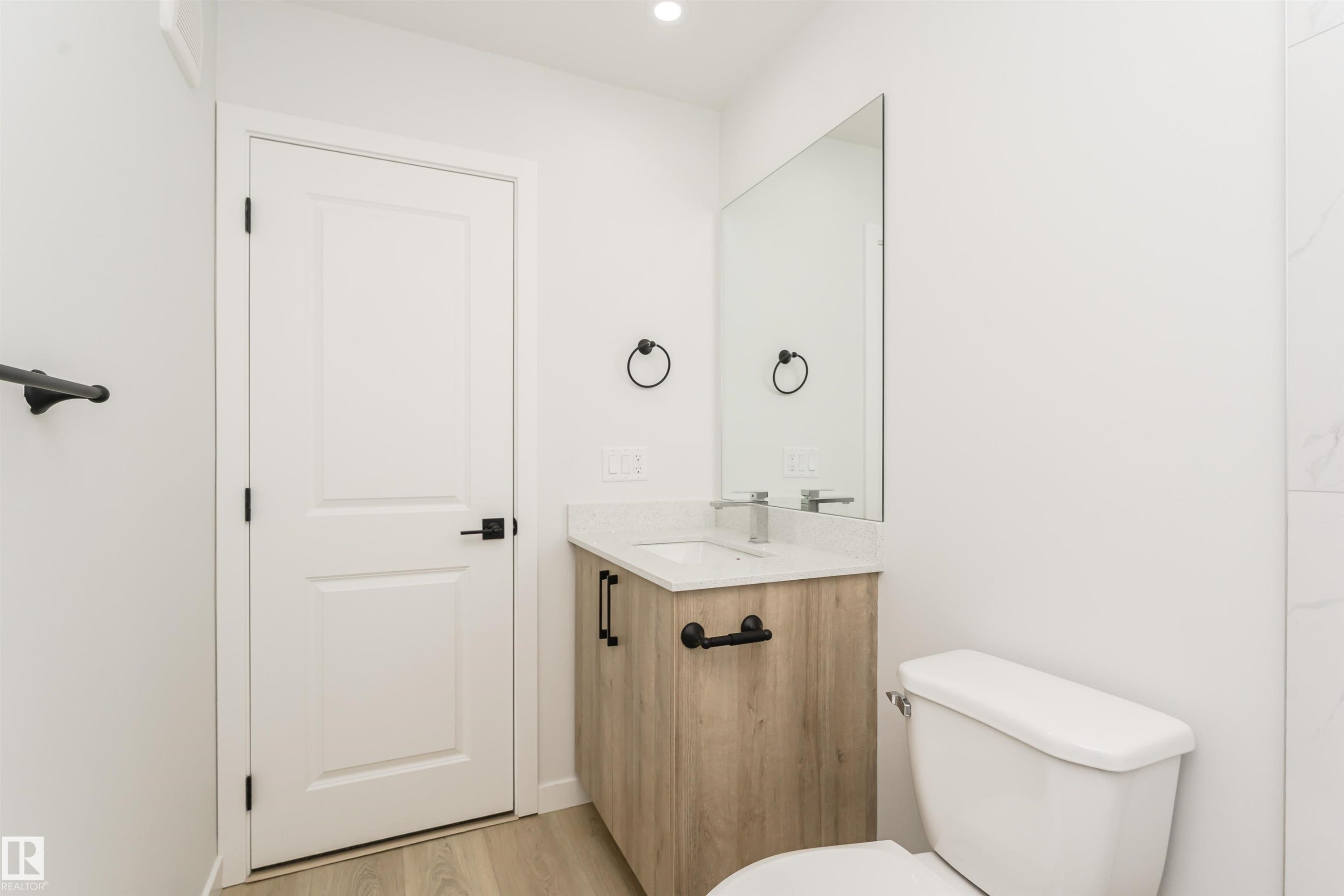 












6397 King Wynd

,
Edmonton,




AB
T6W 5J3

