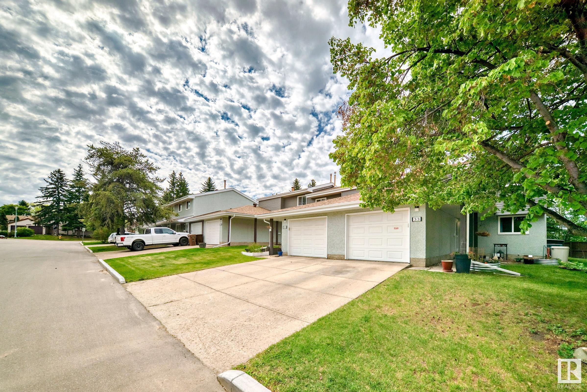 












33 GRANDIN WOODS

,
St. Albert,




AB
T8N 2Y4

