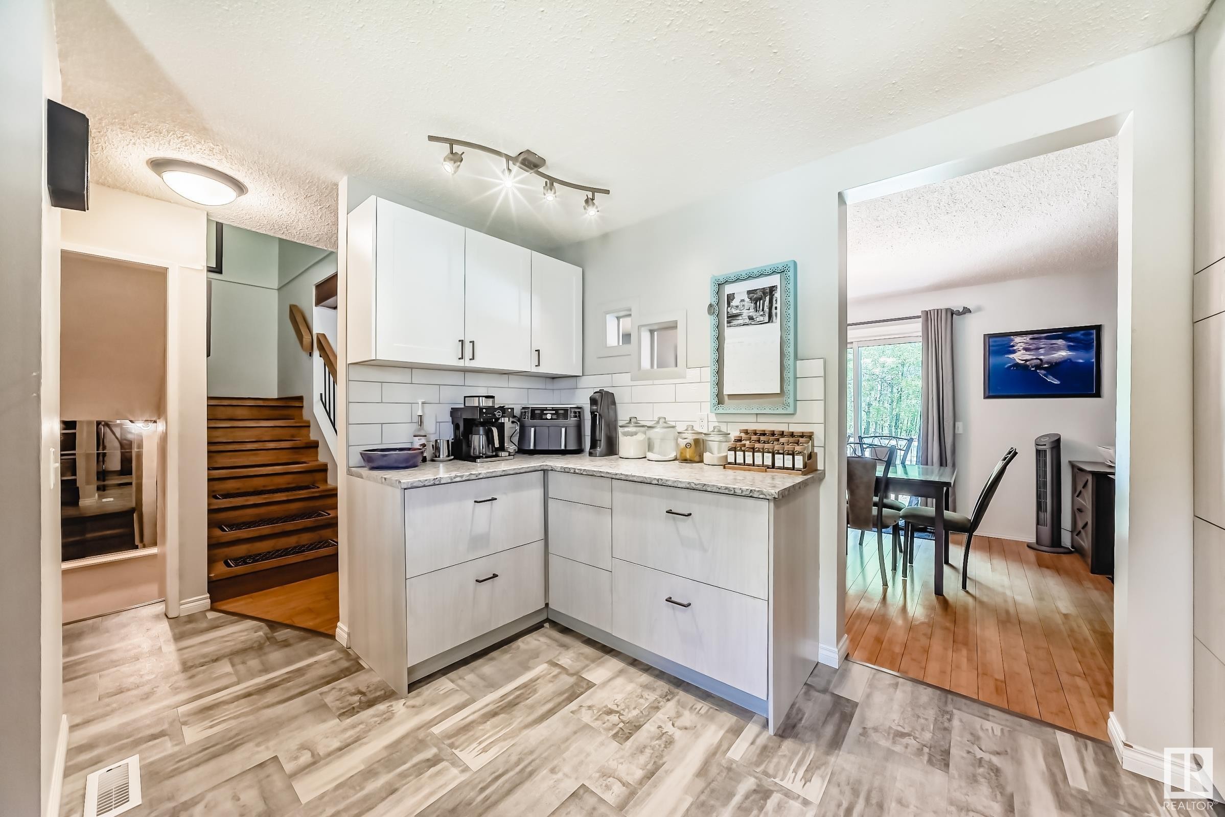












33 GRANDIN WOODS

,
St. Albert,




AB
T8N 2Y4

