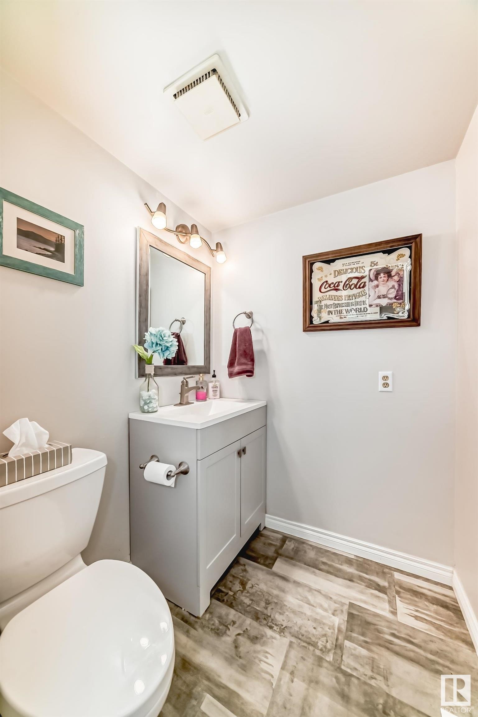 












33 GRANDIN WOODS

,
St. Albert,




AB
T8N 2Y4

