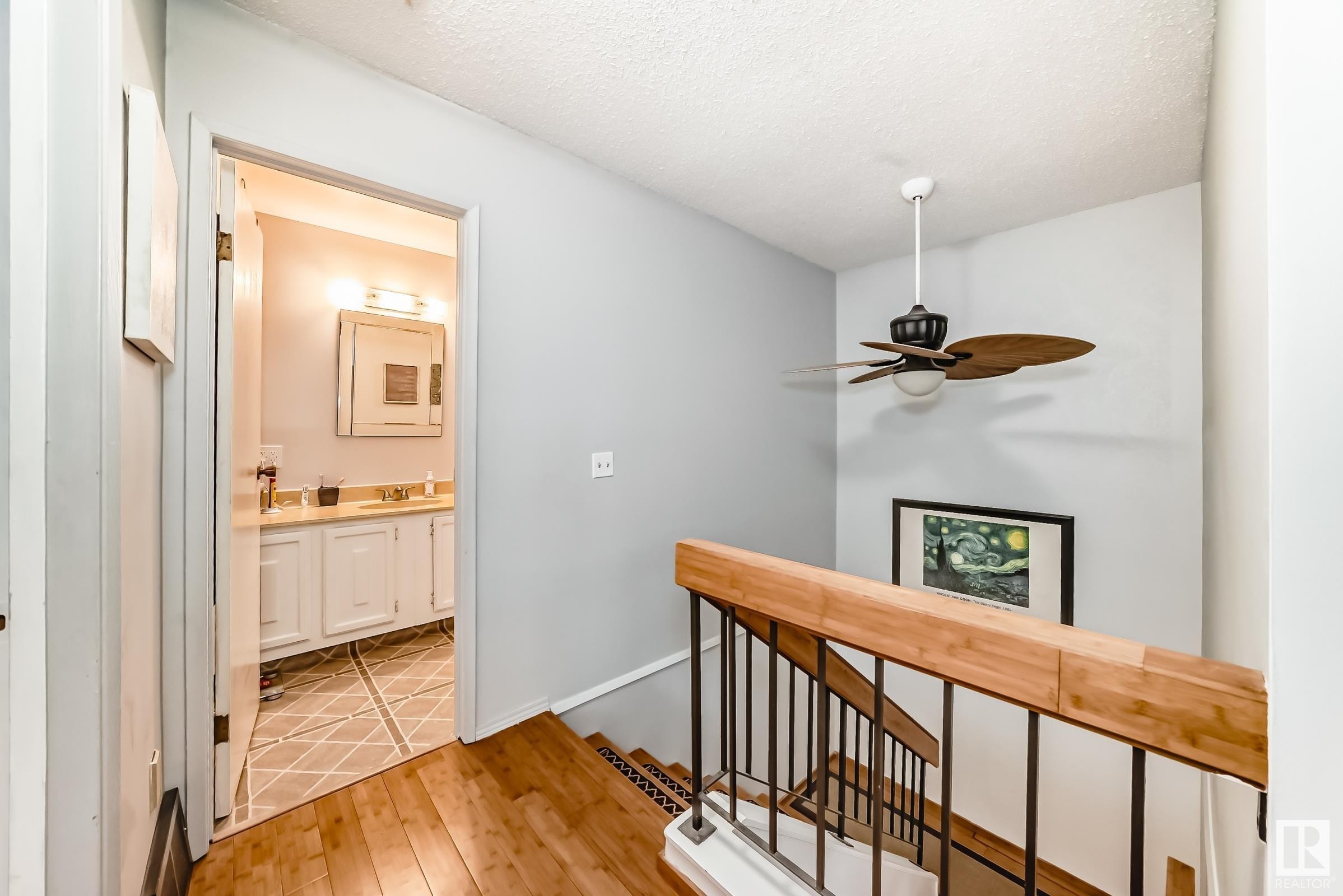 












33 GRANDIN WOODS

,
St. Albert,




AB
T8N 2Y4

