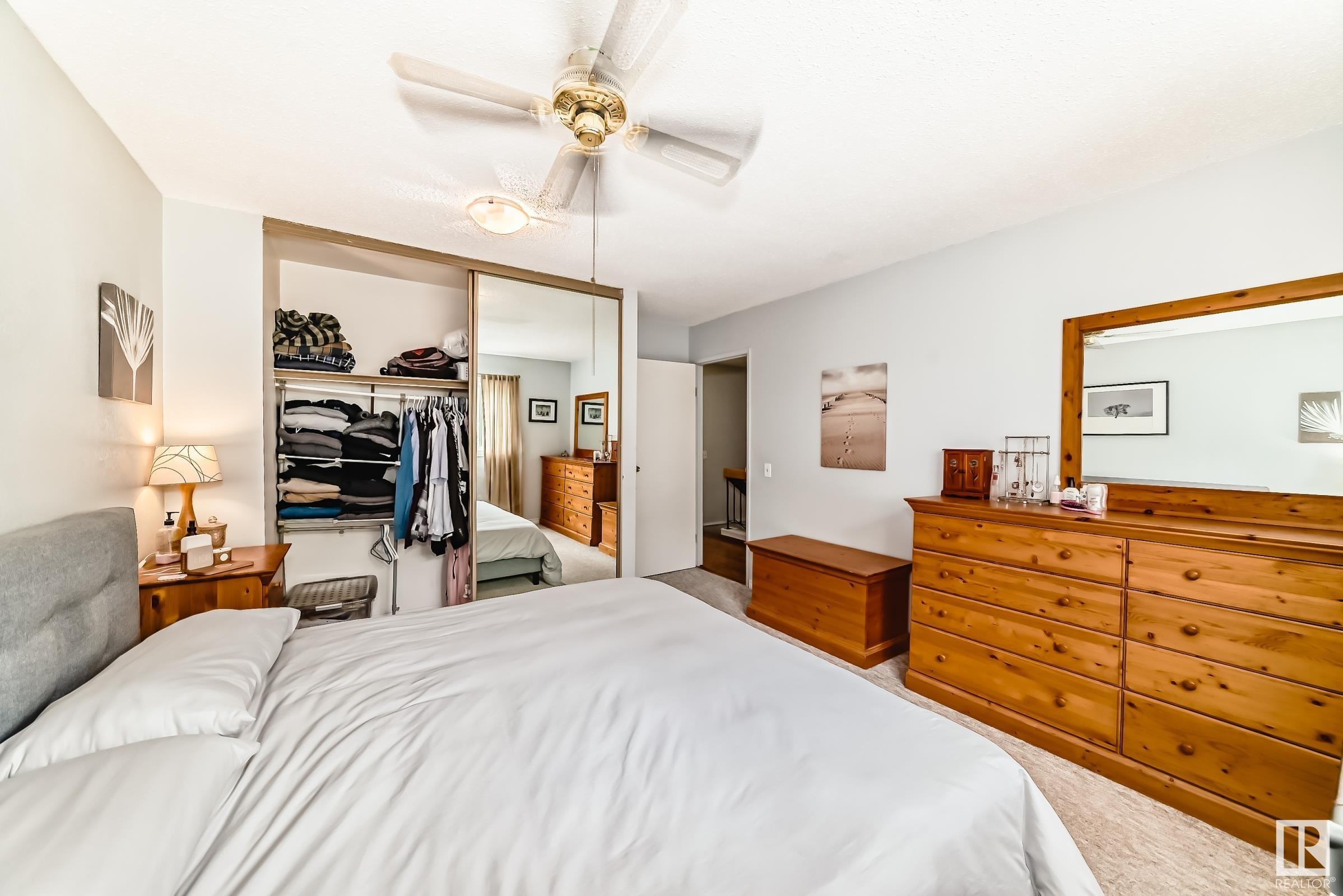 












33 GRANDIN WOODS

,
St. Albert,




AB
T8N 2Y4

