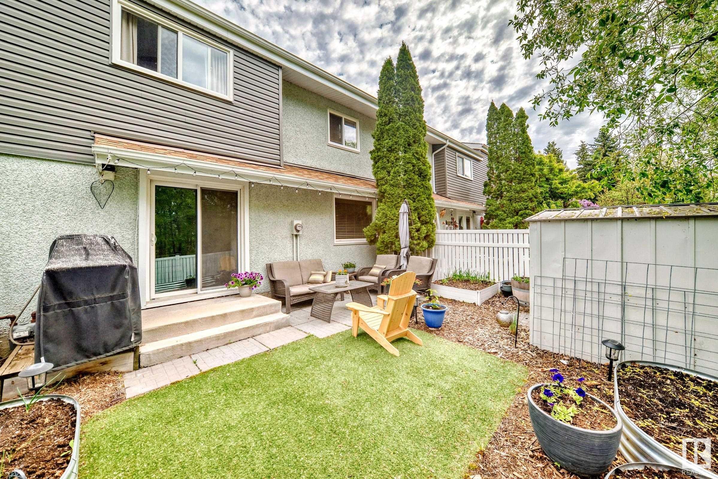 












33 GRANDIN WOODS

,
St. Albert,




AB
T8N 2Y4

