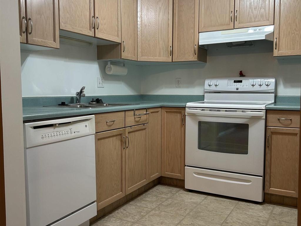 












104 18020 95 Avenue

,
Edmonton,




AB
T5T 6B2

