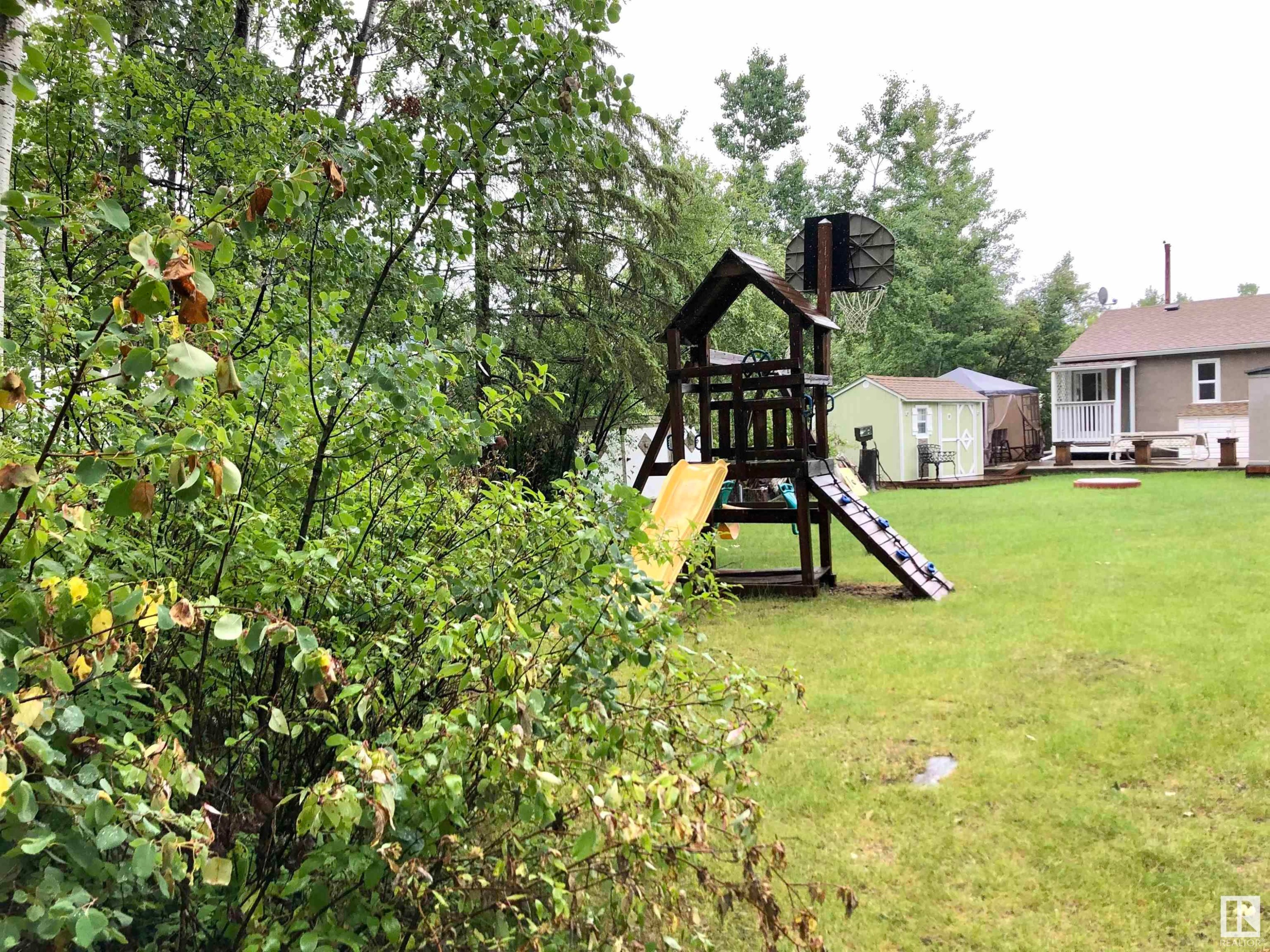 












5084 4 Street

,
Rural Lac Ste. Anne County,







AB
T0E 1V0

