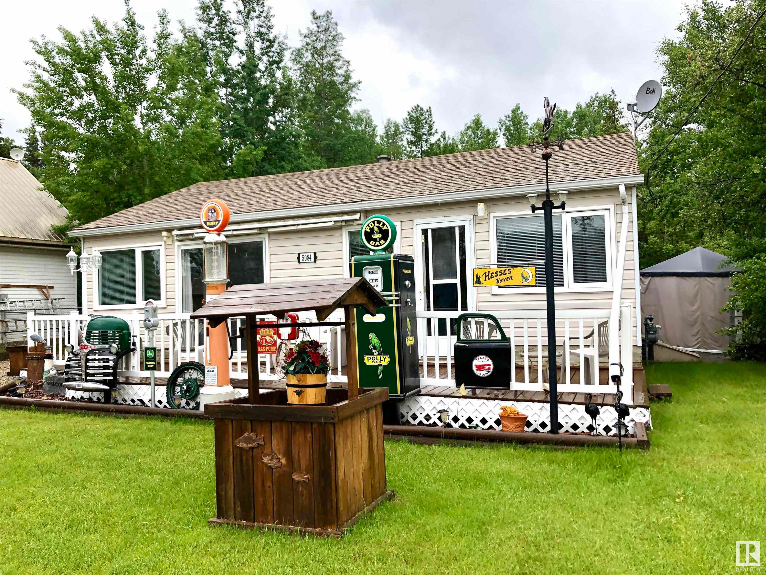 












5084 4 Street

,
Rural Lac Ste. Anne County,







AB
T0E 1V0

