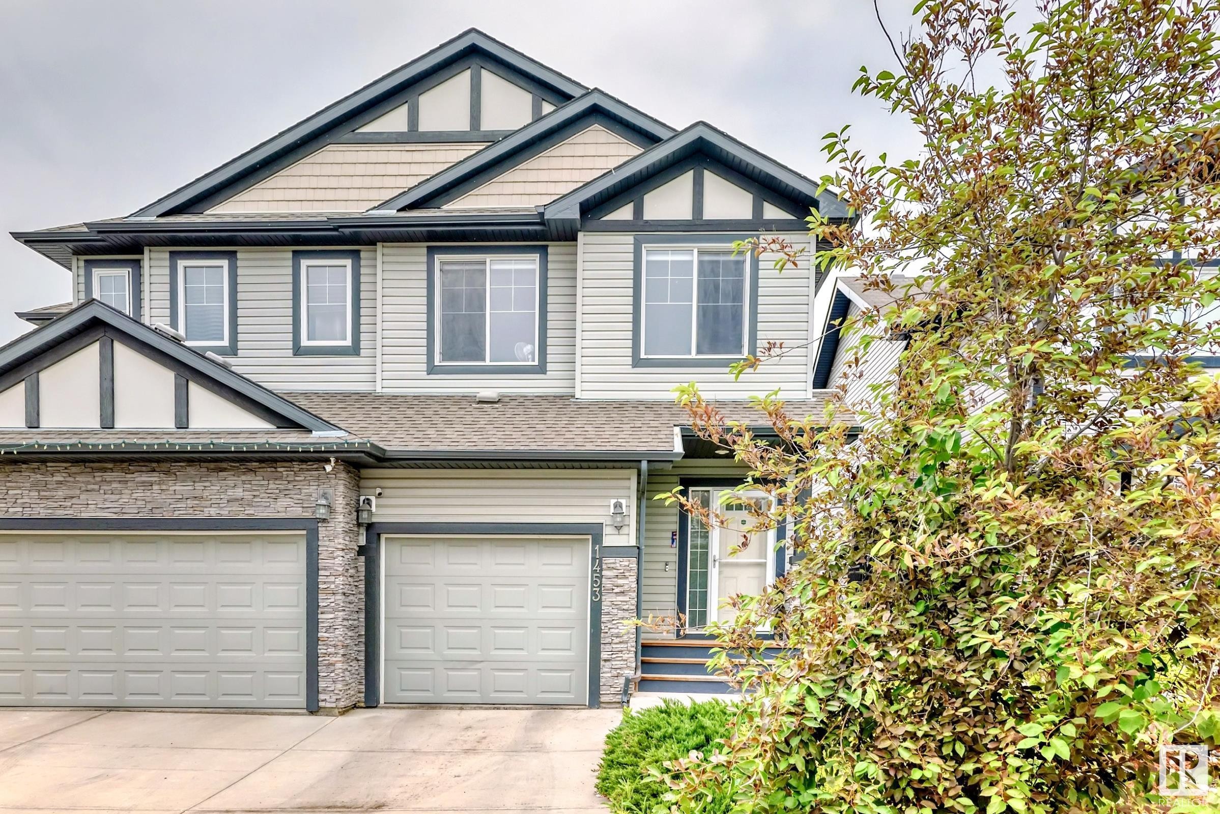 












1453 33A Street

,
Edmonton,




AB
T6T 0V3

