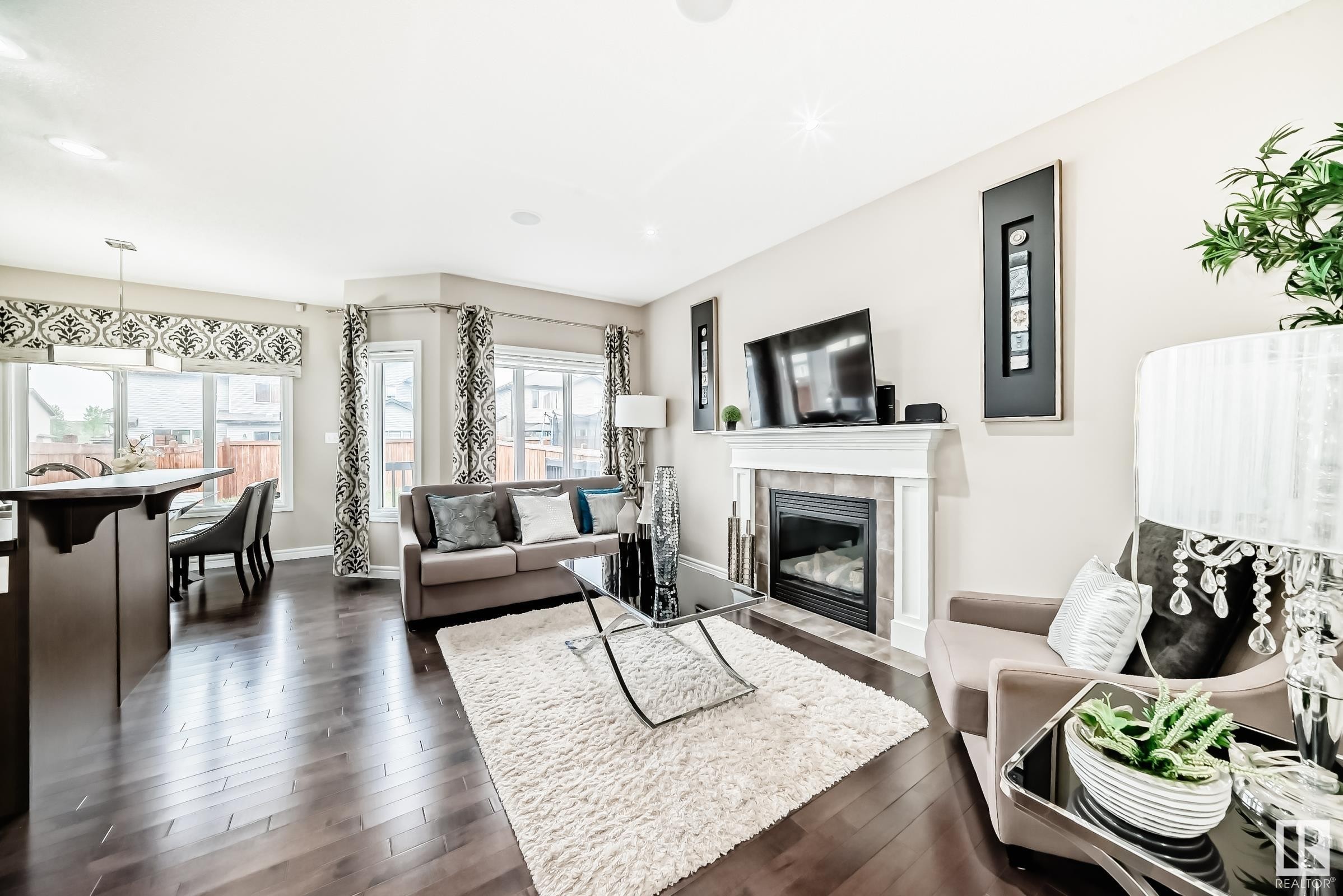 












1453 33A Street

,
Edmonton,




AB
T6T 0V3

