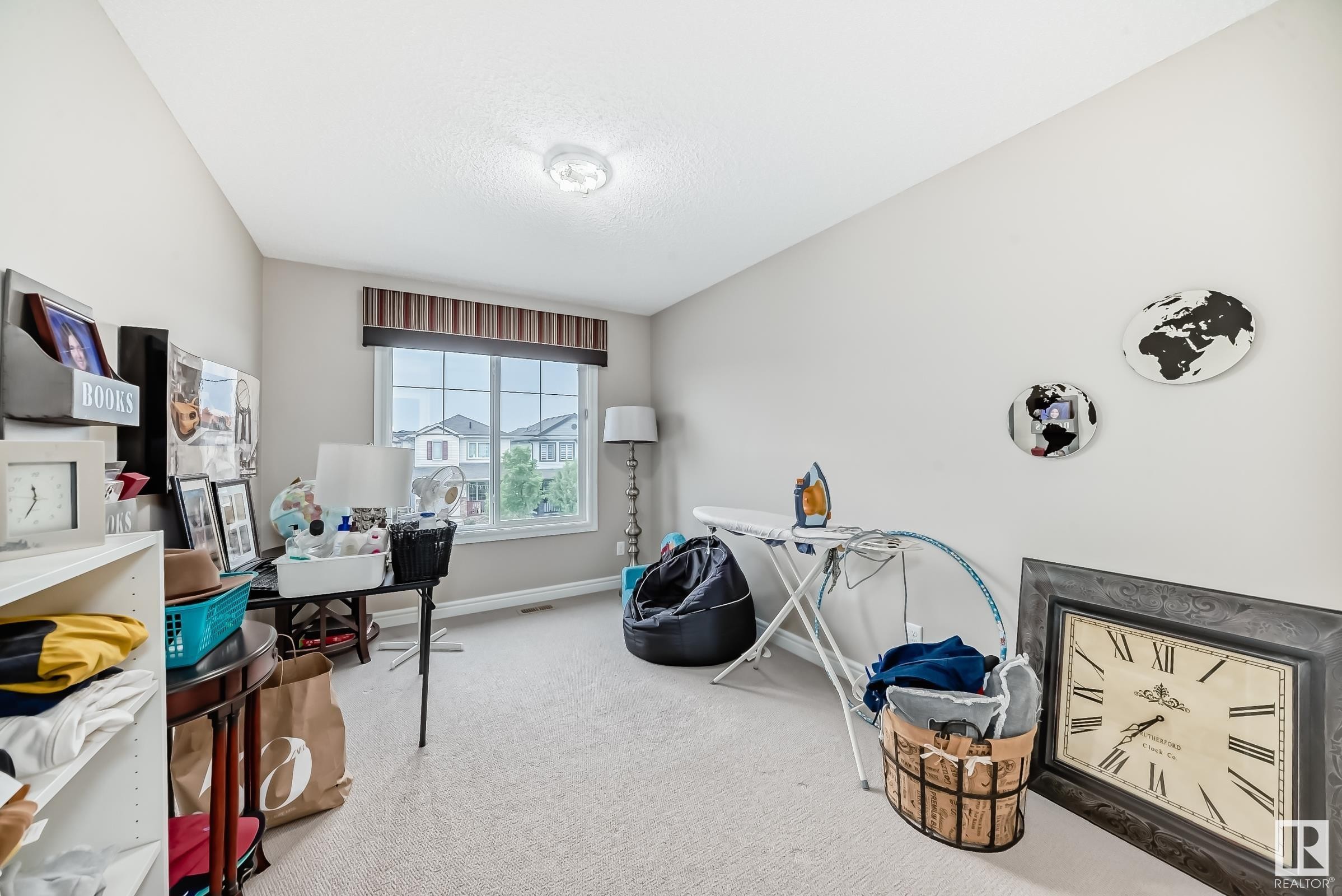












1453 33A Street

,
Edmonton,




AB
T6T 0V3

