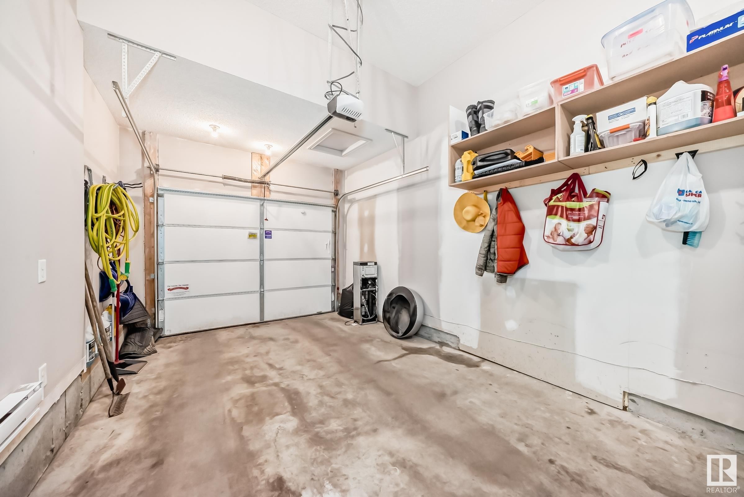 












1453 33A Street

,
Edmonton,




AB
T6T 0V3

