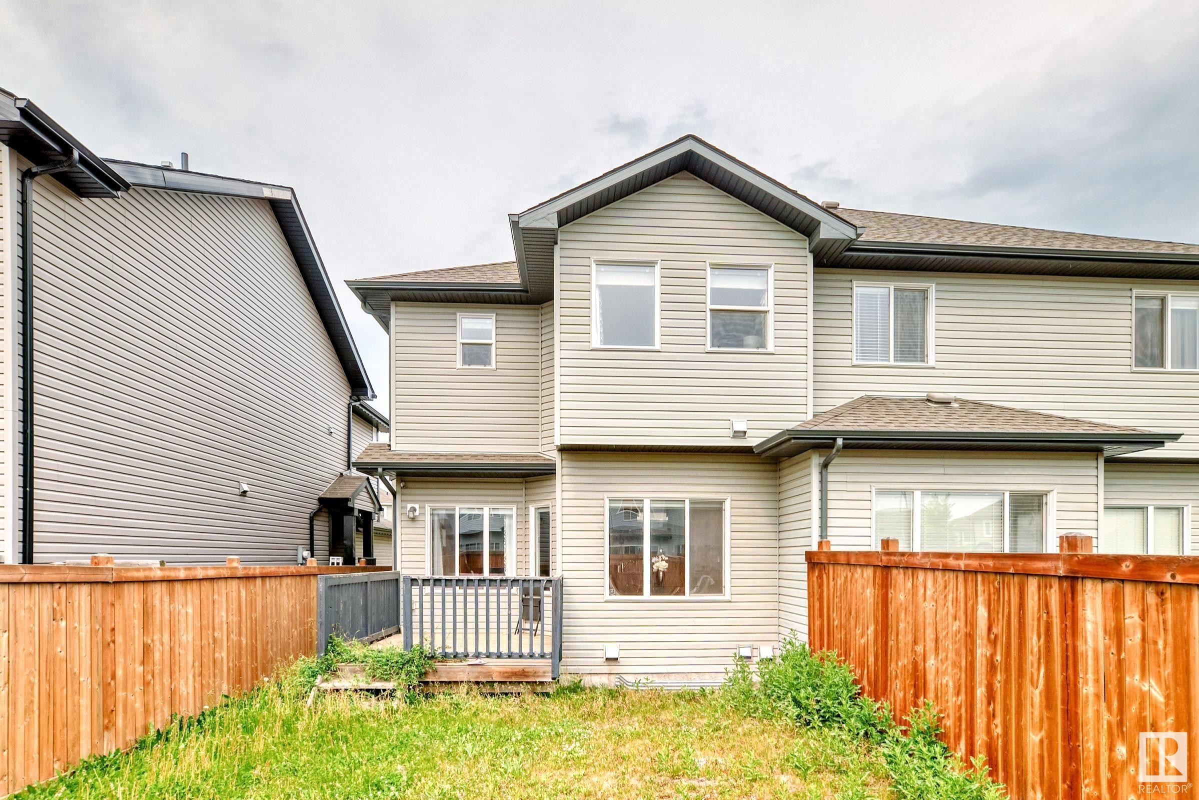 












1453 33A Street

,
Edmonton,




AB
T6T 0V3

