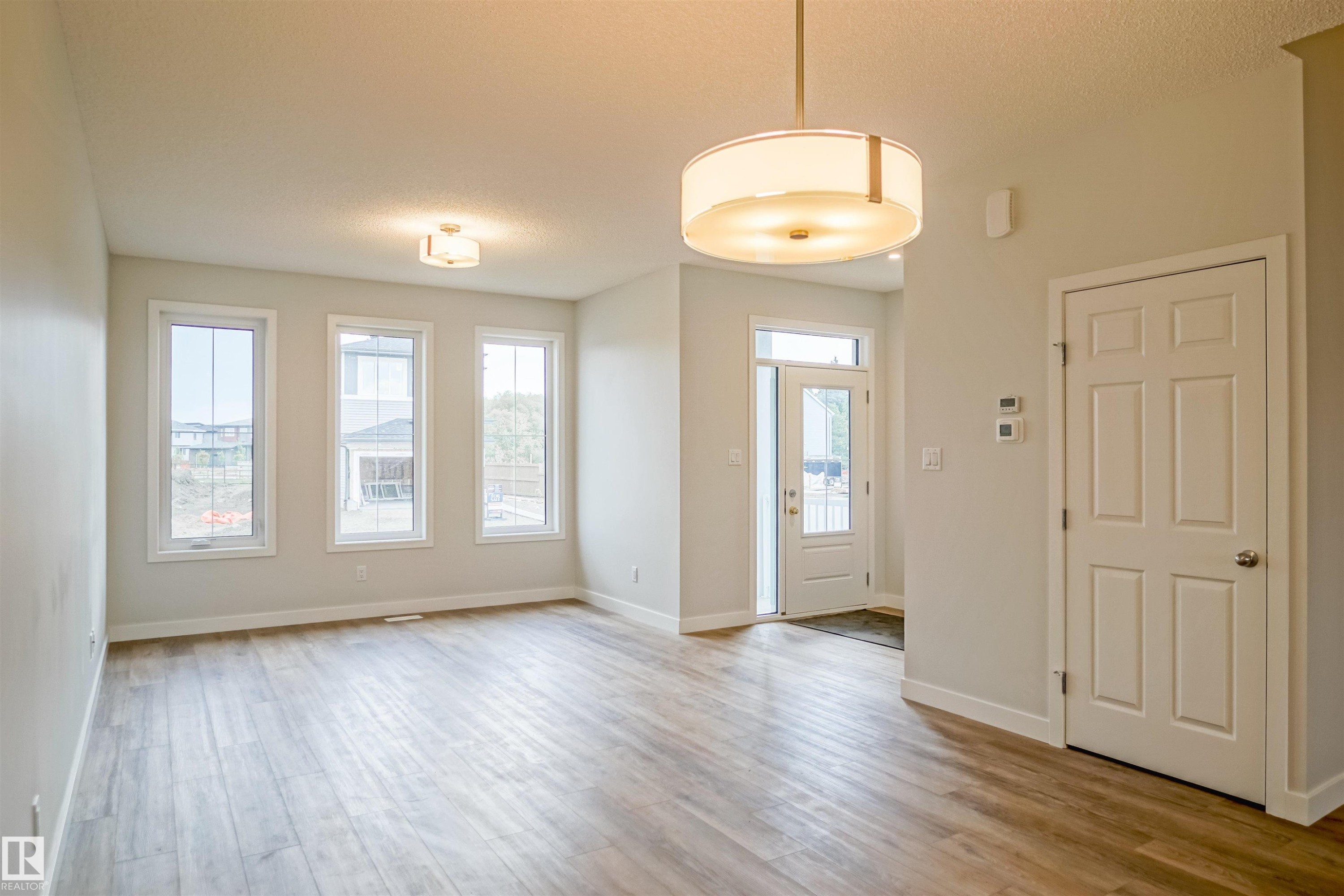 












18136 74 Street

,
Edmonton,




AB
T5Z 0T4


