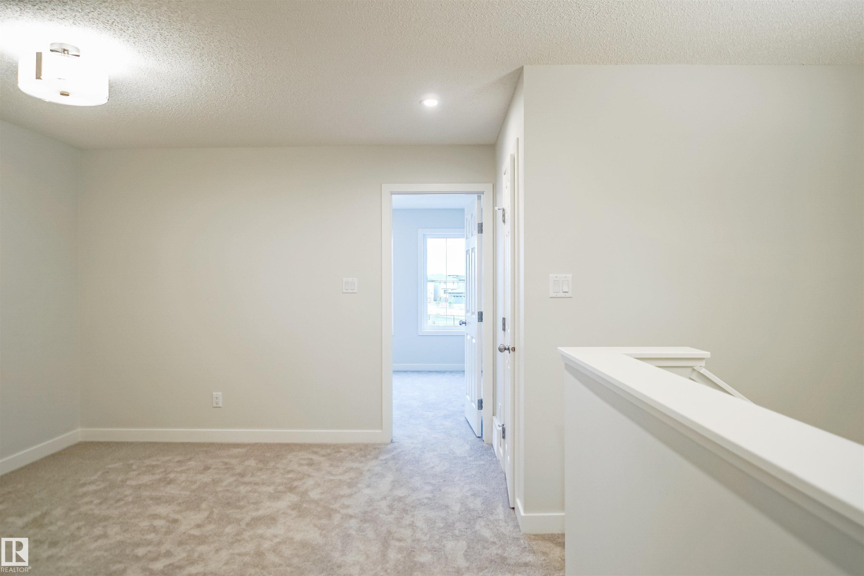 












18136 74 Street

,
Edmonton,




AB
T5Z 0T4

