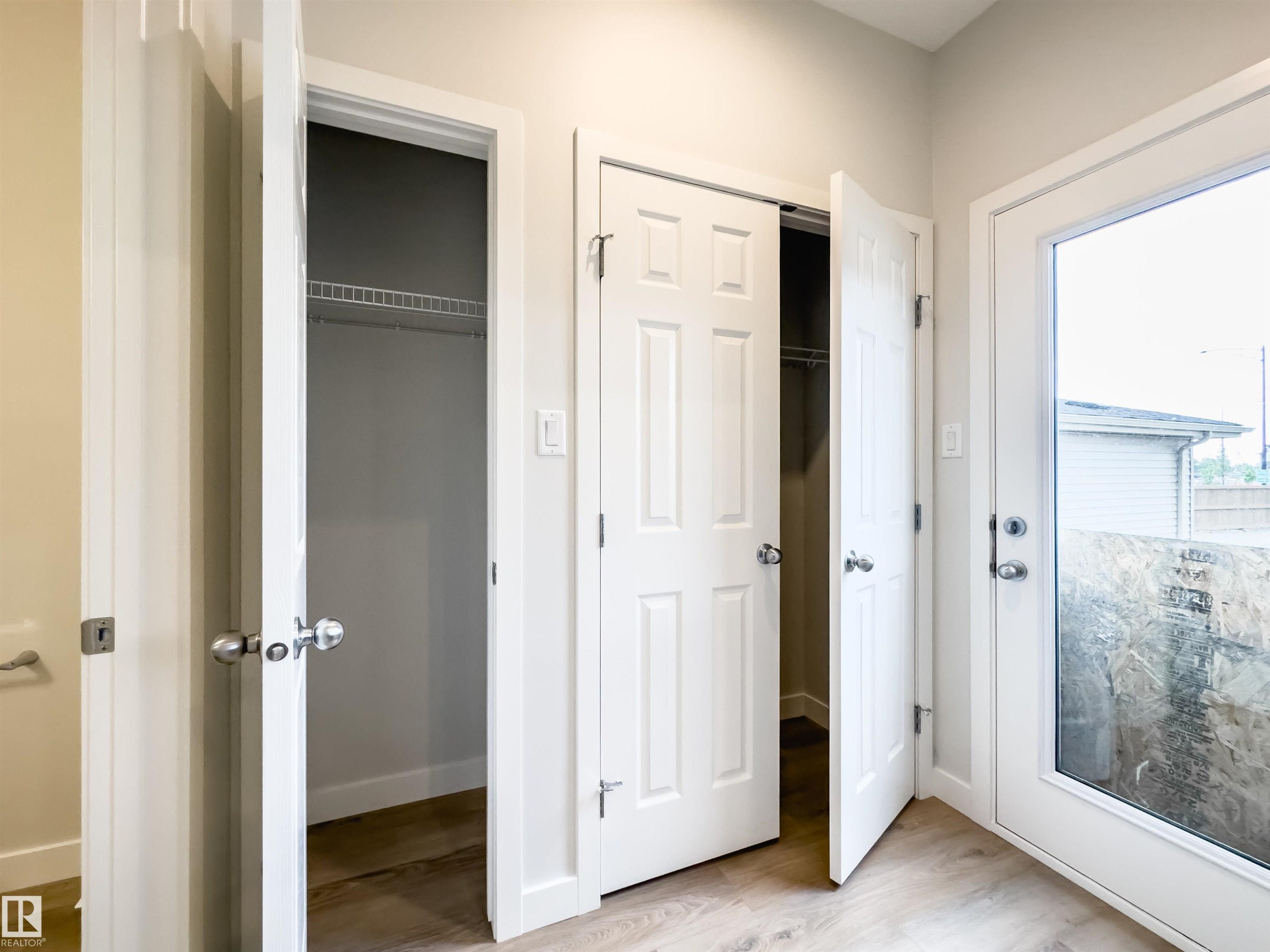 












18136 74 Street

,
Edmonton,




AB
T5Z 0T4

