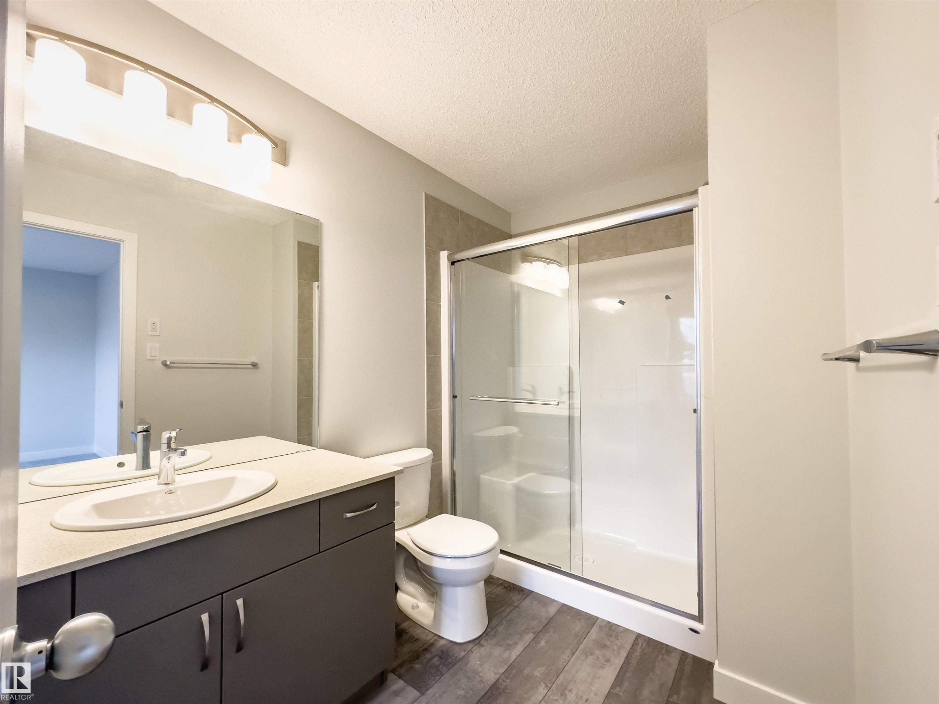 












18136 74 Street

,
Edmonton,




AB
T5Z 0T4

