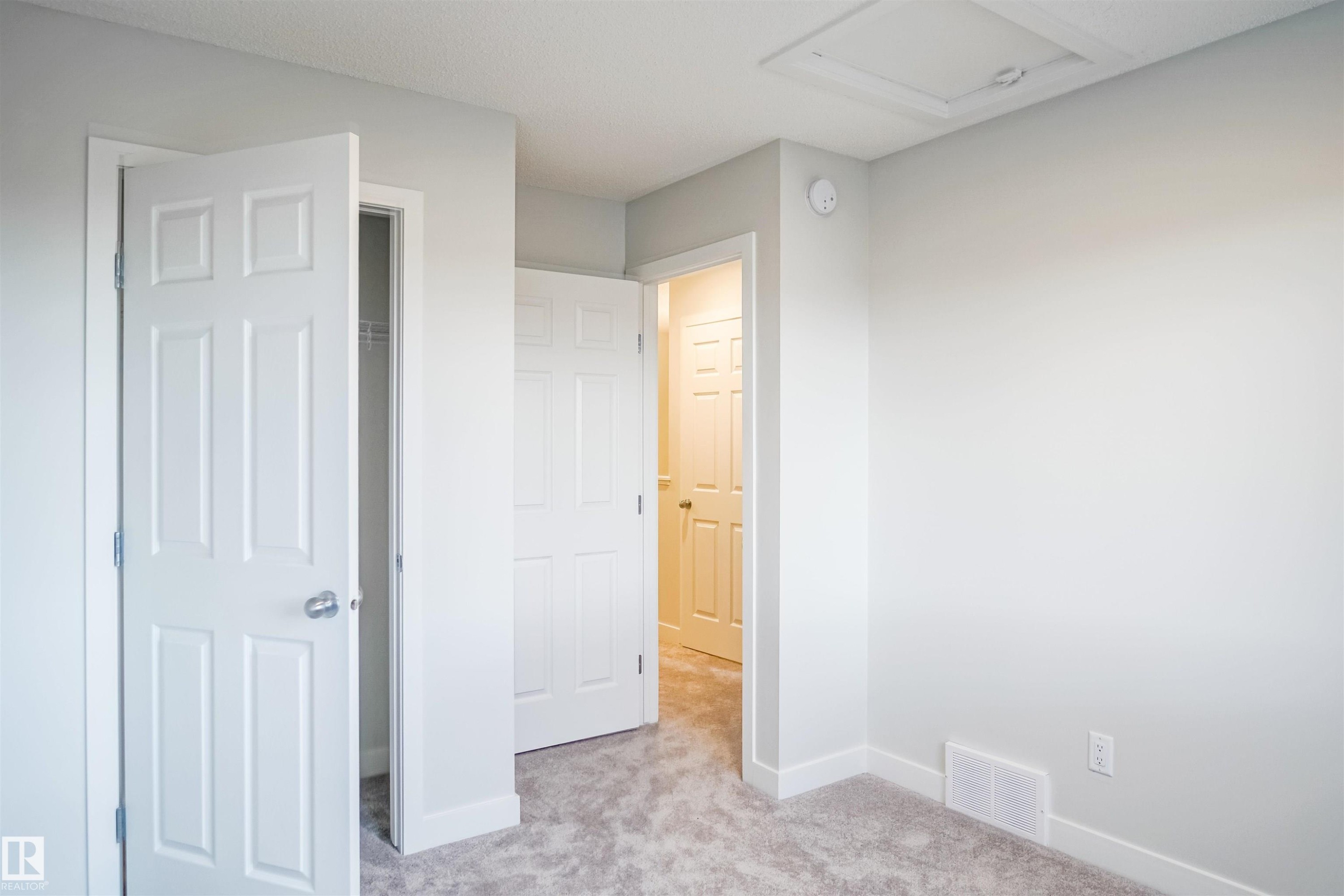 












18136 74 Street

,
Edmonton,




AB
T5Z 0T4

