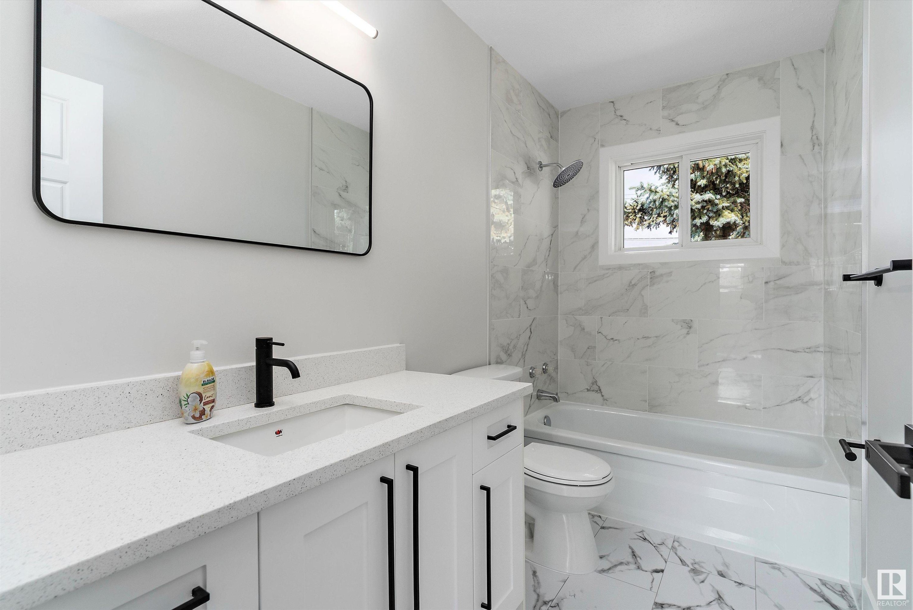 












13236 67 Street

,
Edmonton,




AB
T5C 0C4

