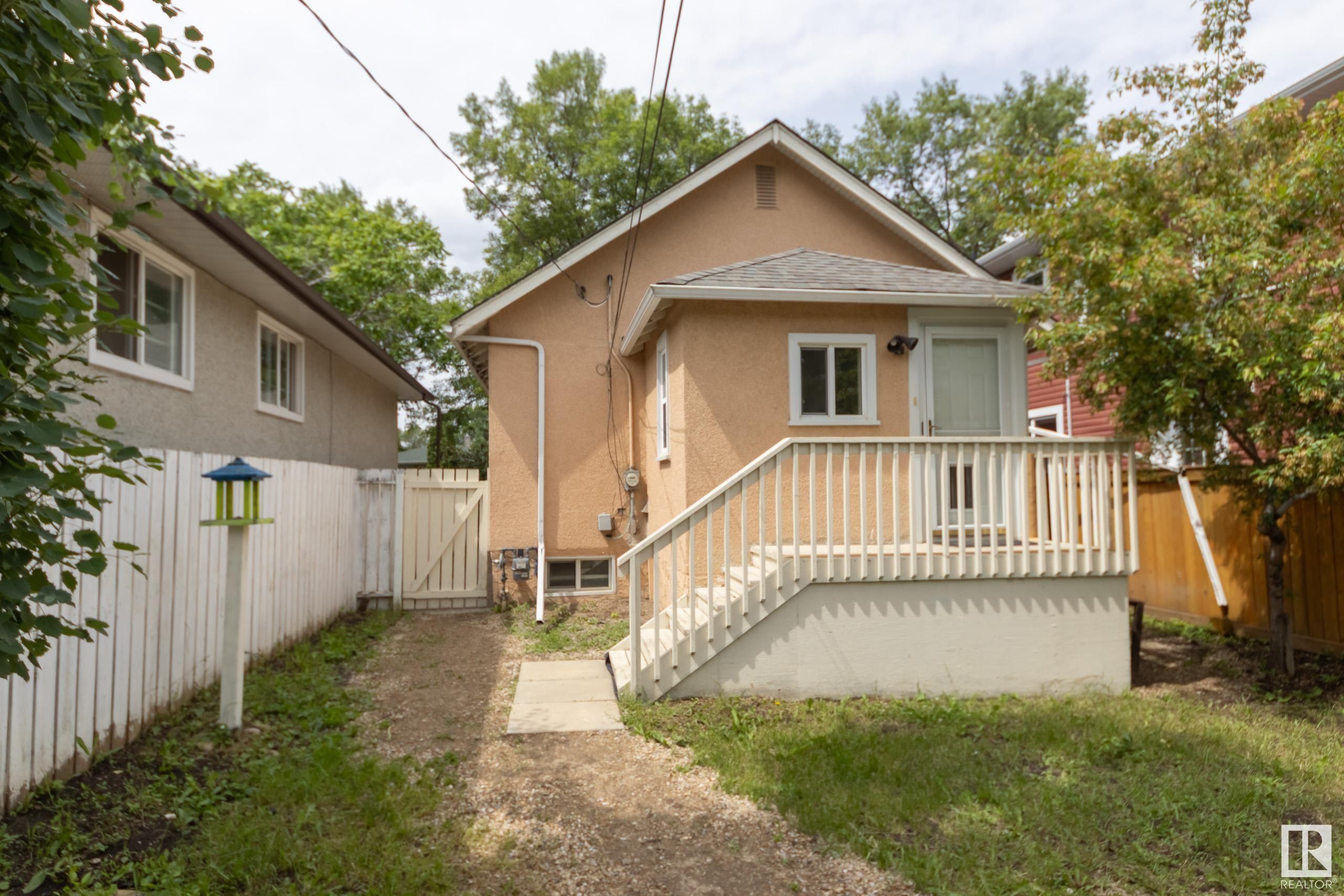 












11625 91 Street

,
Edmonton,




AB
T5B 4A9

