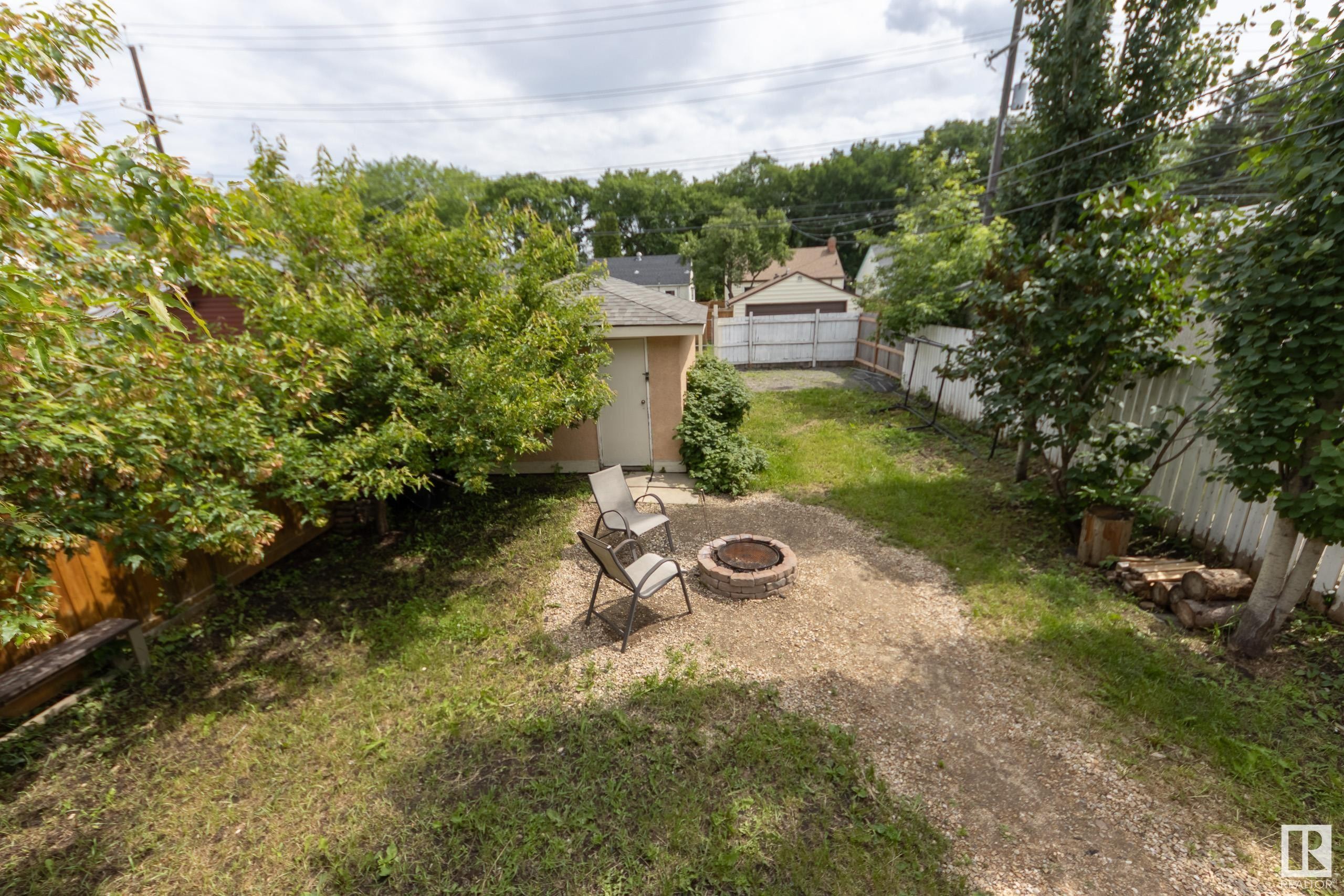 












11625 91 Street

,
Edmonton,




AB
T5B 4A9

