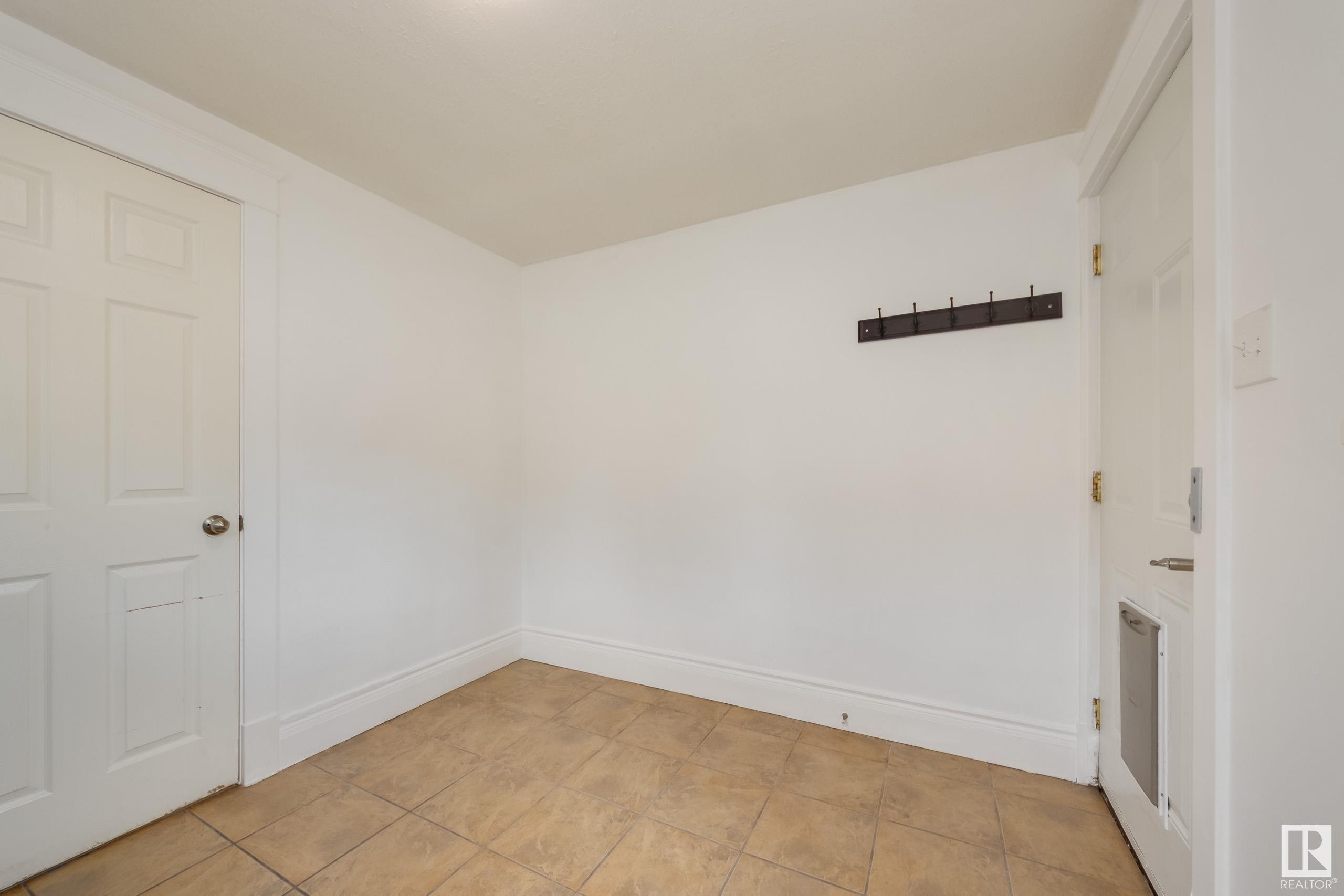 












11625 91 Street

,
Edmonton,




AB
T5B 4A9

