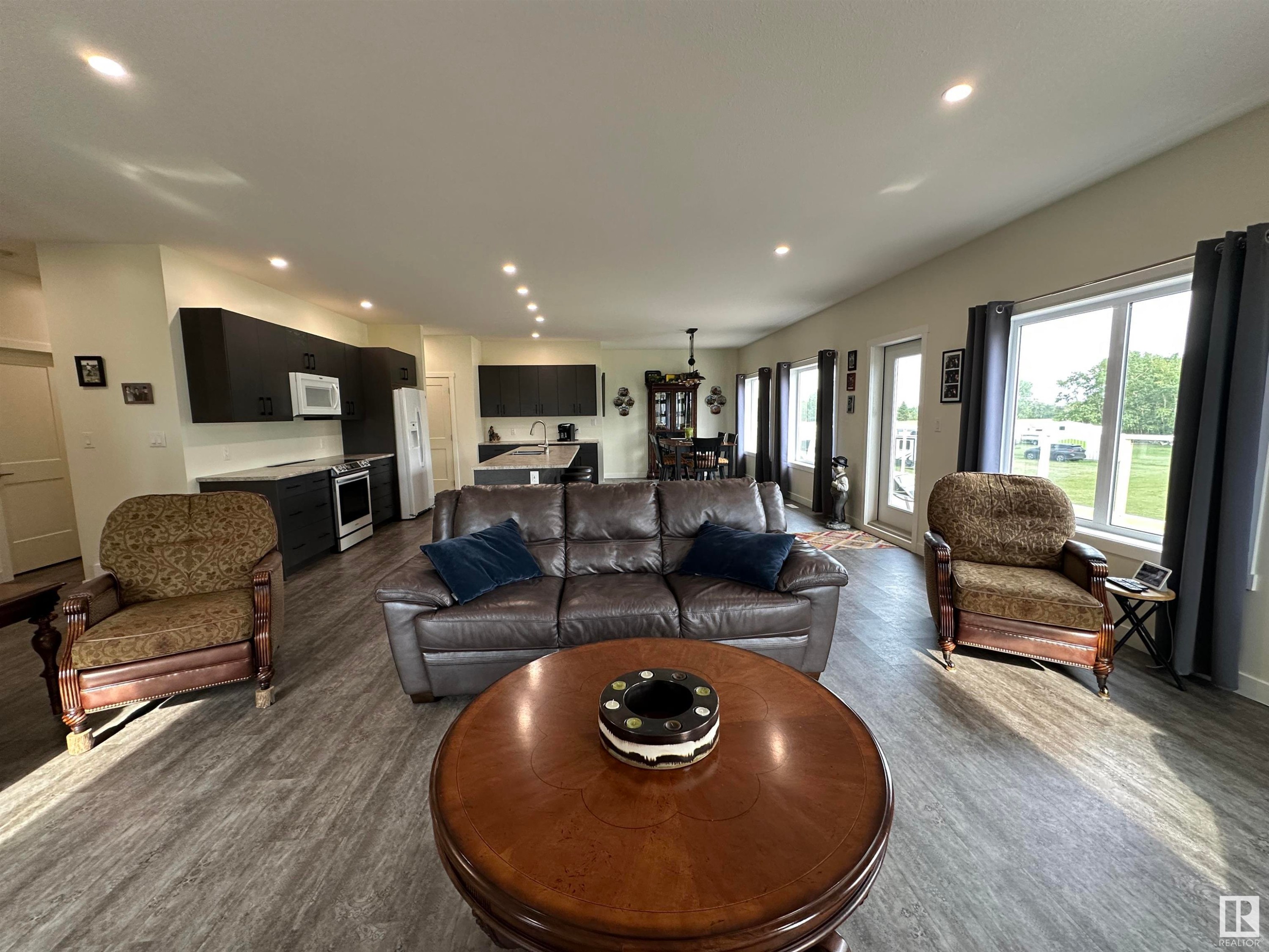 












54322 RGE RD 253

,
St. Albert,




AB
T8T 1R8

