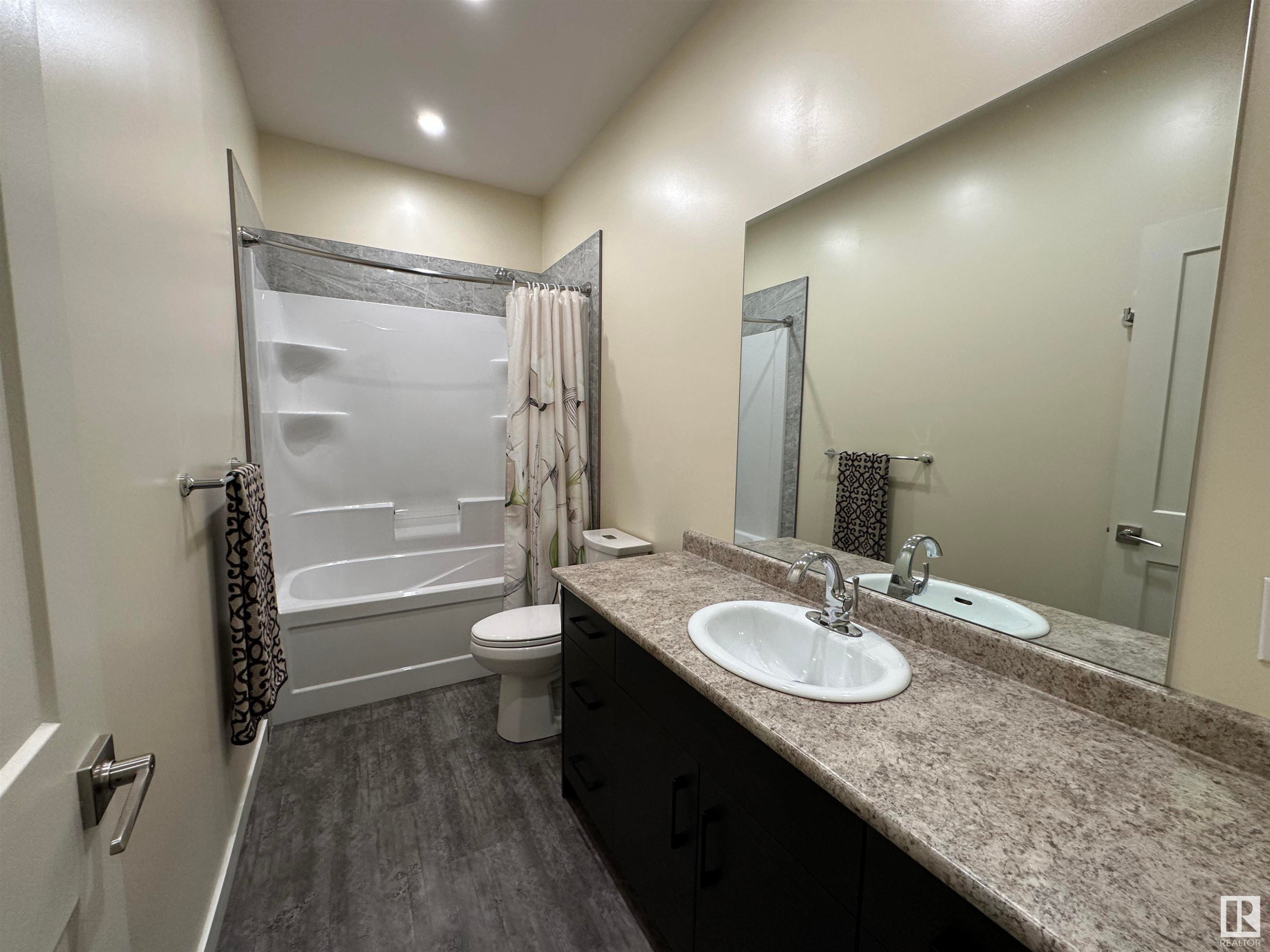 












54322 RGE RD 253

,
St. Albert,




AB
T8T 1R8

