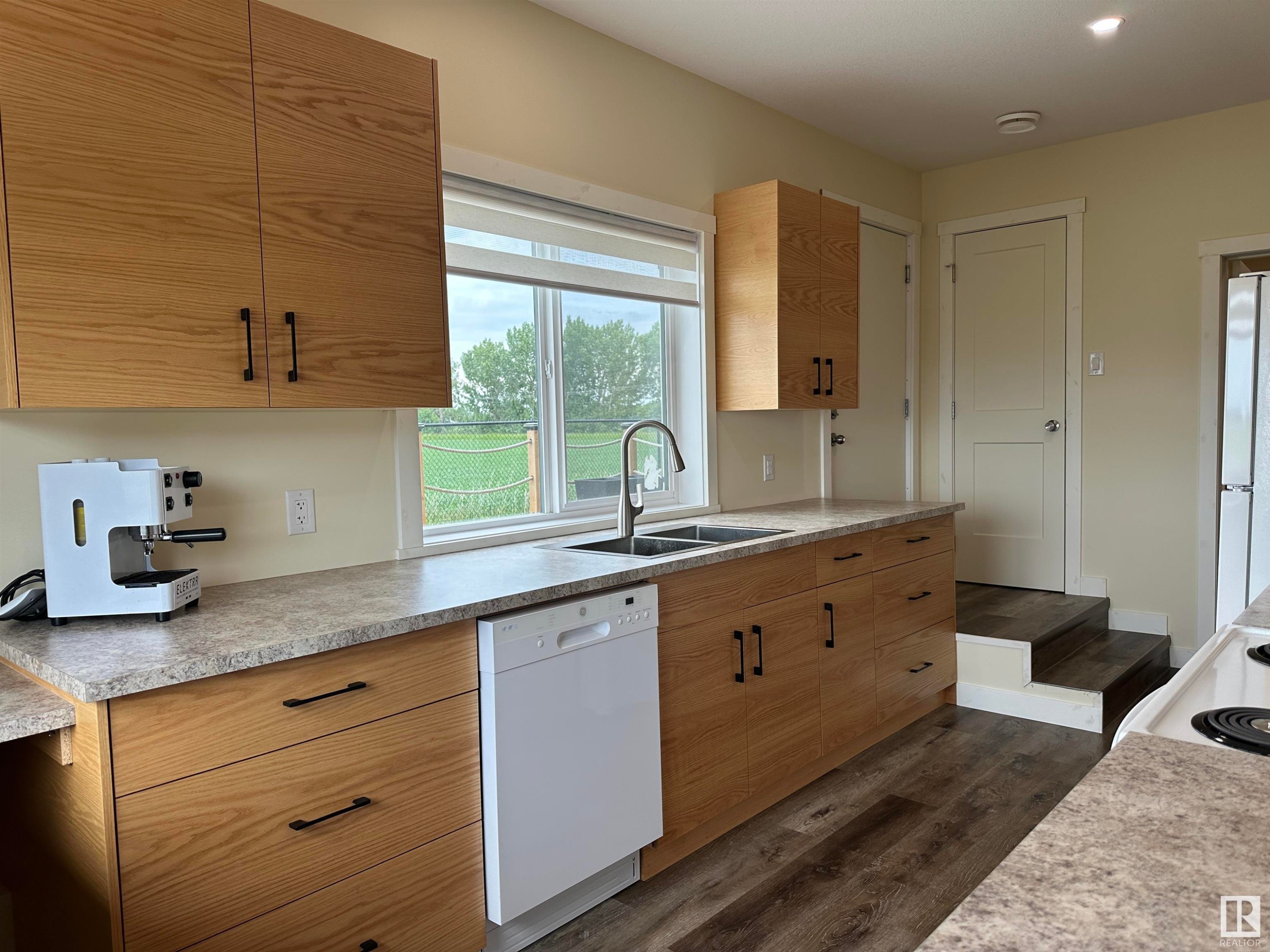 












54322 RGE RD 253

,
St. Albert,




AB
T8T 1R8

