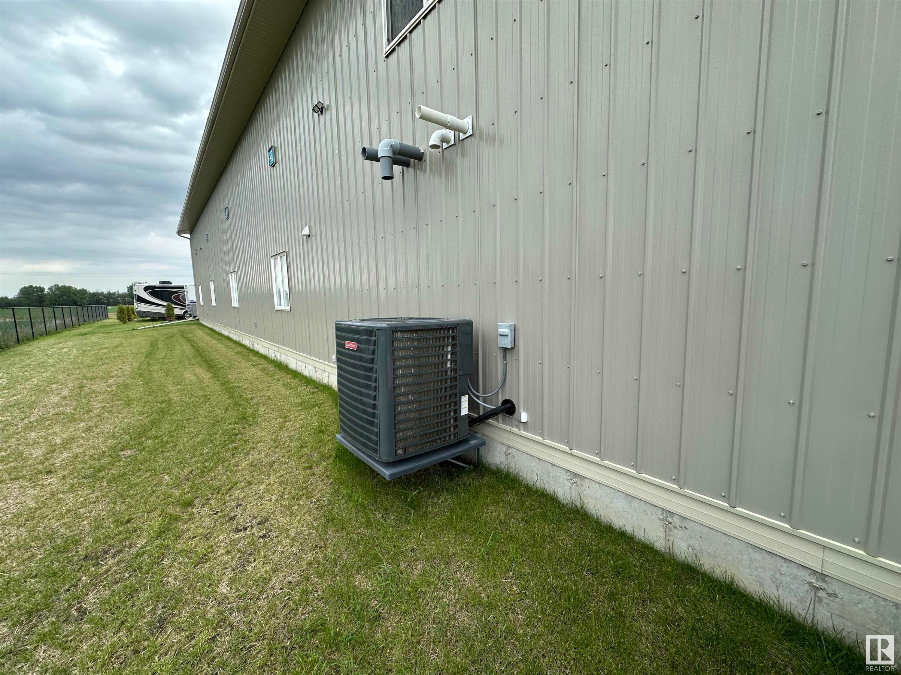 












54322 RGE RD 253

,
St. Albert,




AB
T8T 1R8

