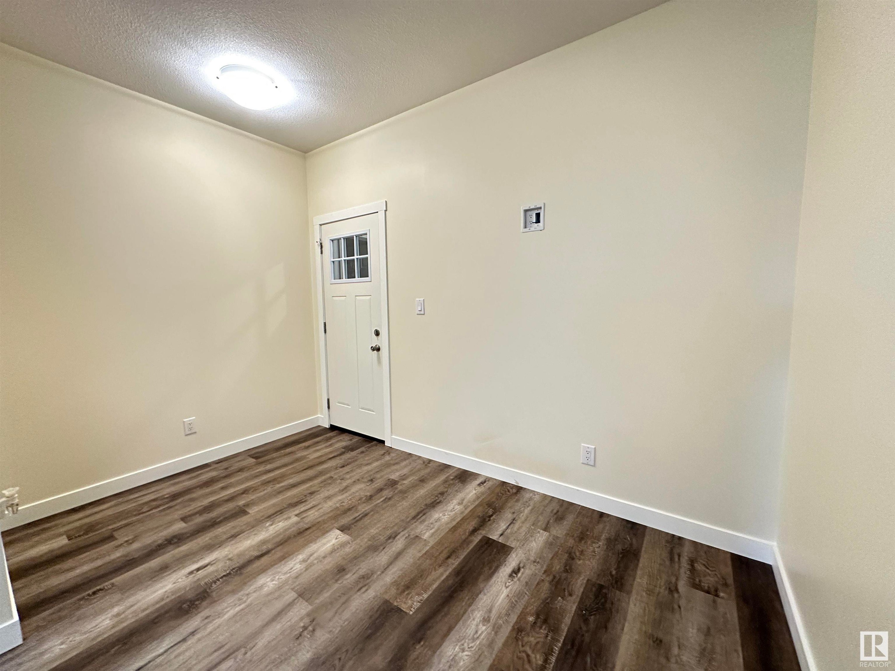 












54322 RGE RD 253

,
St. Albert,




AB
T8T 1R8

