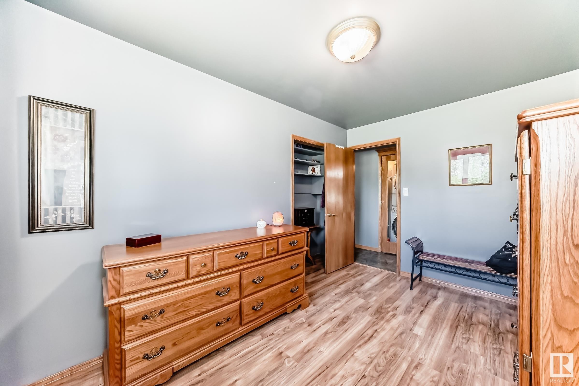 












18403 25 Street

,
Edmonton,




AB
T5Y 6K2

