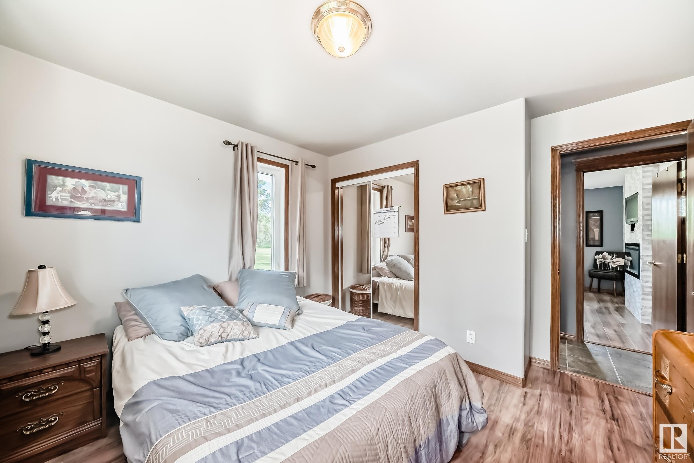 












18403 25 Street

,
Edmonton,




AB
T5Y 6K2

