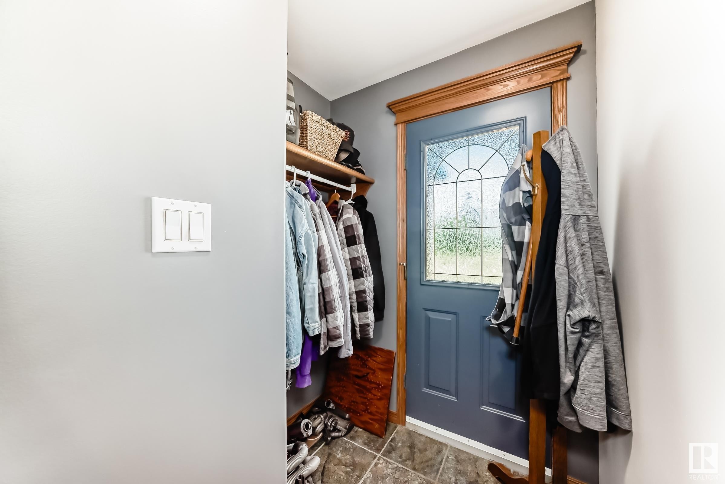 












18403 25 Street

,
Edmonton,




AB
T5Y 6K2

