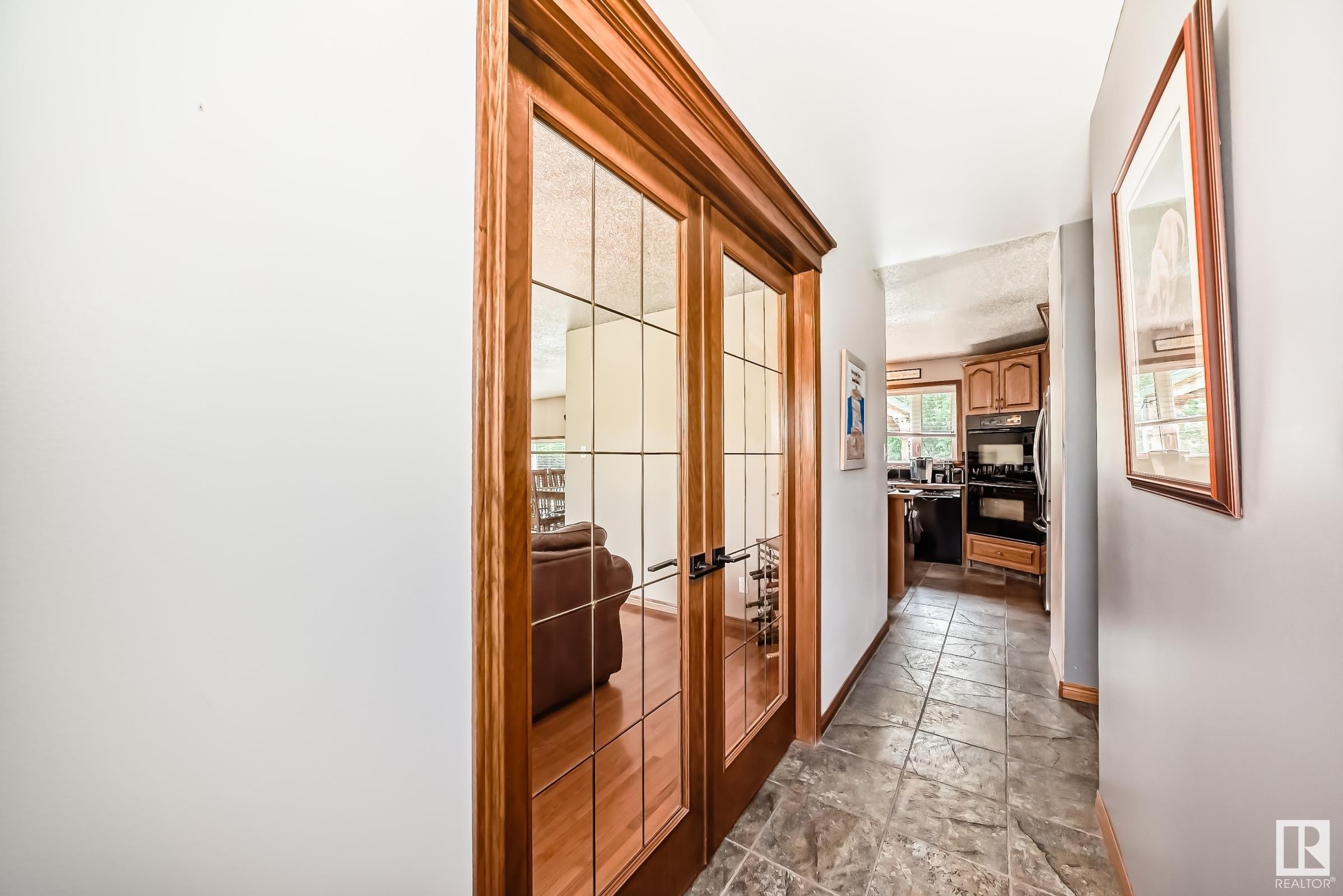 












18403 25 Street

,
Edmonton,




AB
T5Y 6K2

