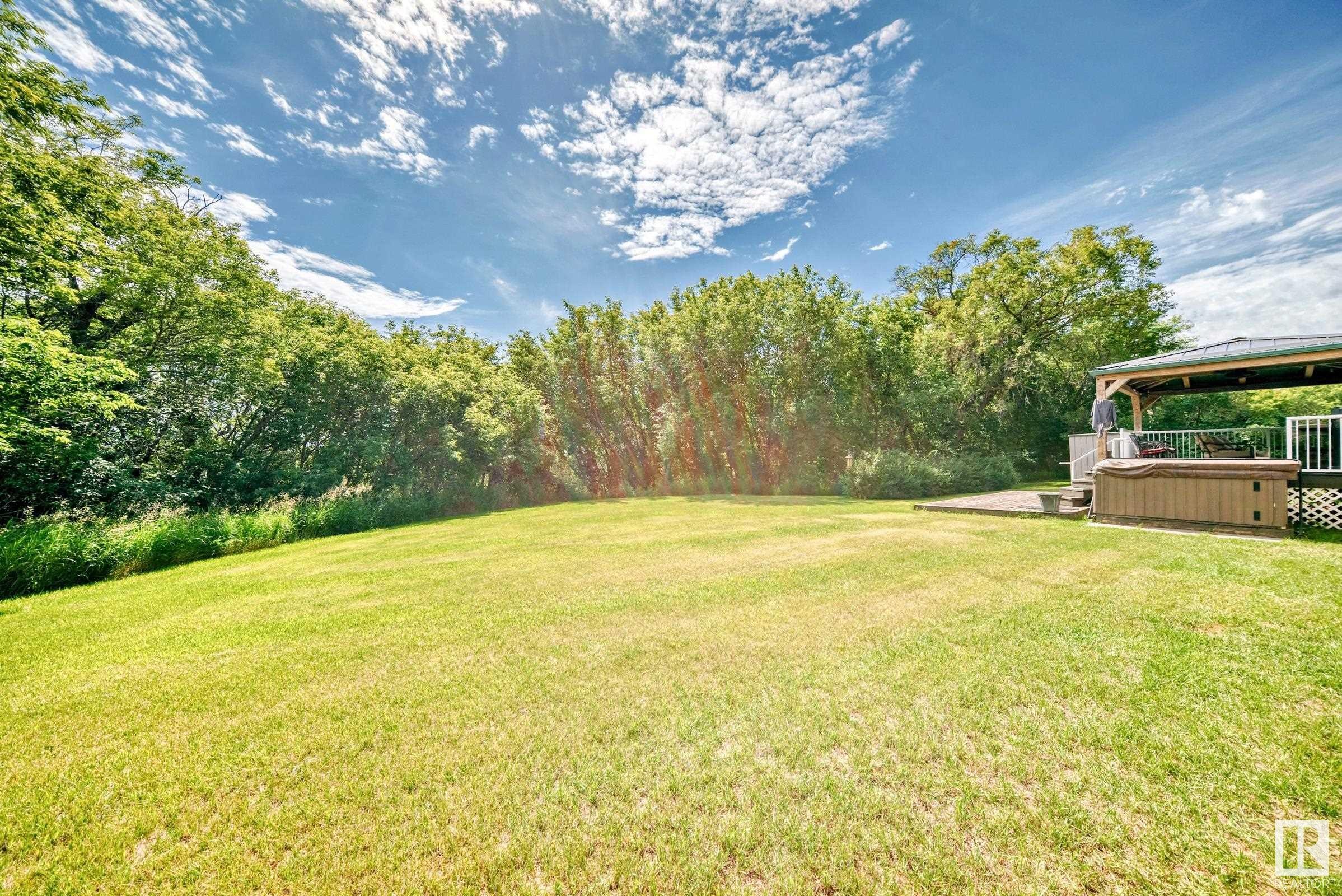 












18403 25 Street

,
Edmonton,




AB
T5Y 6K2

