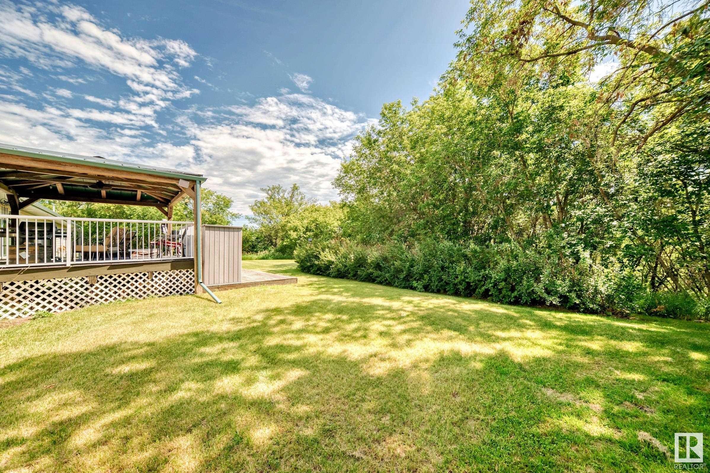 












18403 25 Street

,
Edmonton,




AB
T5Y 6K2

