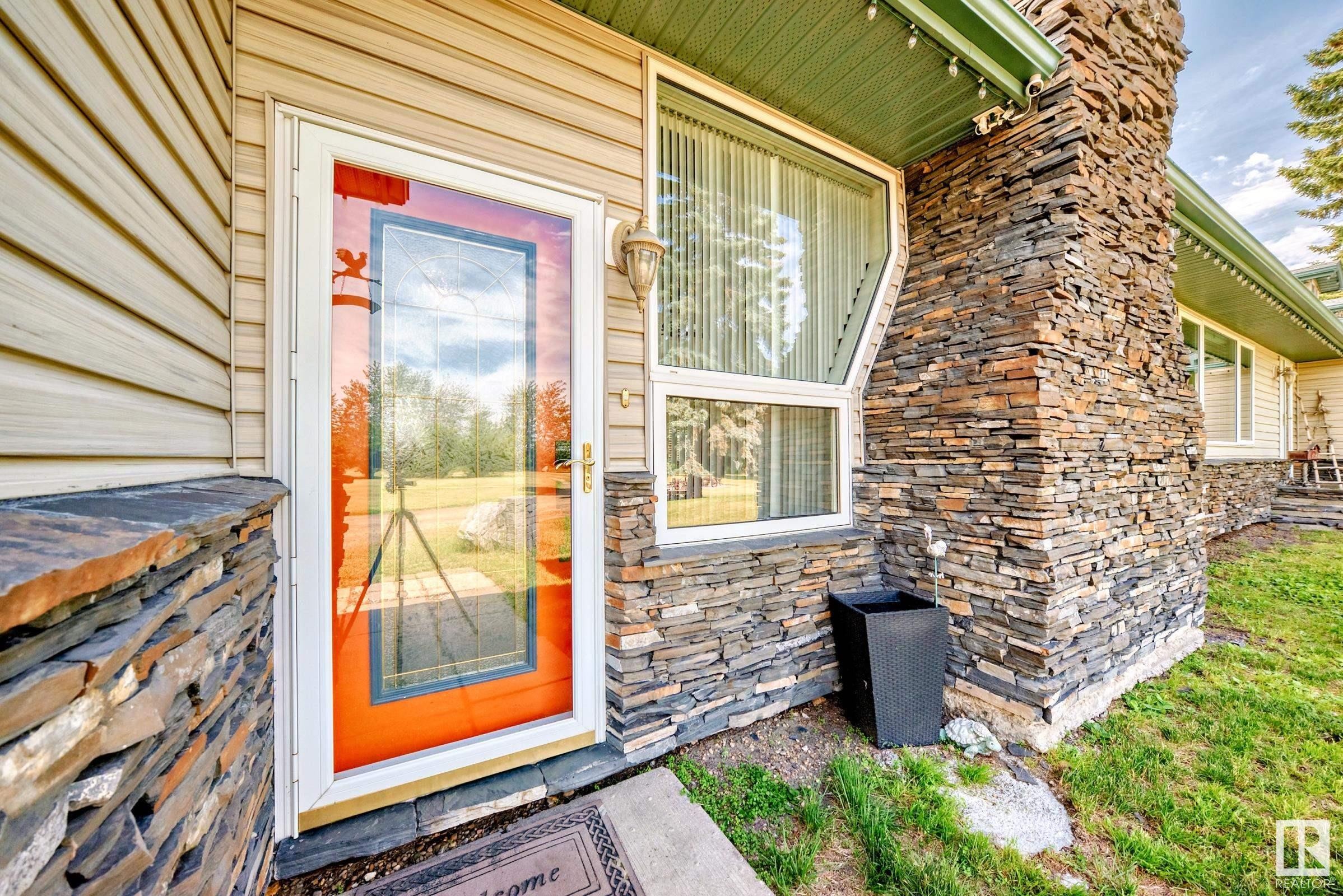 












18403 25 Street

,
Edmonton,




AB
T5Y 6K2

