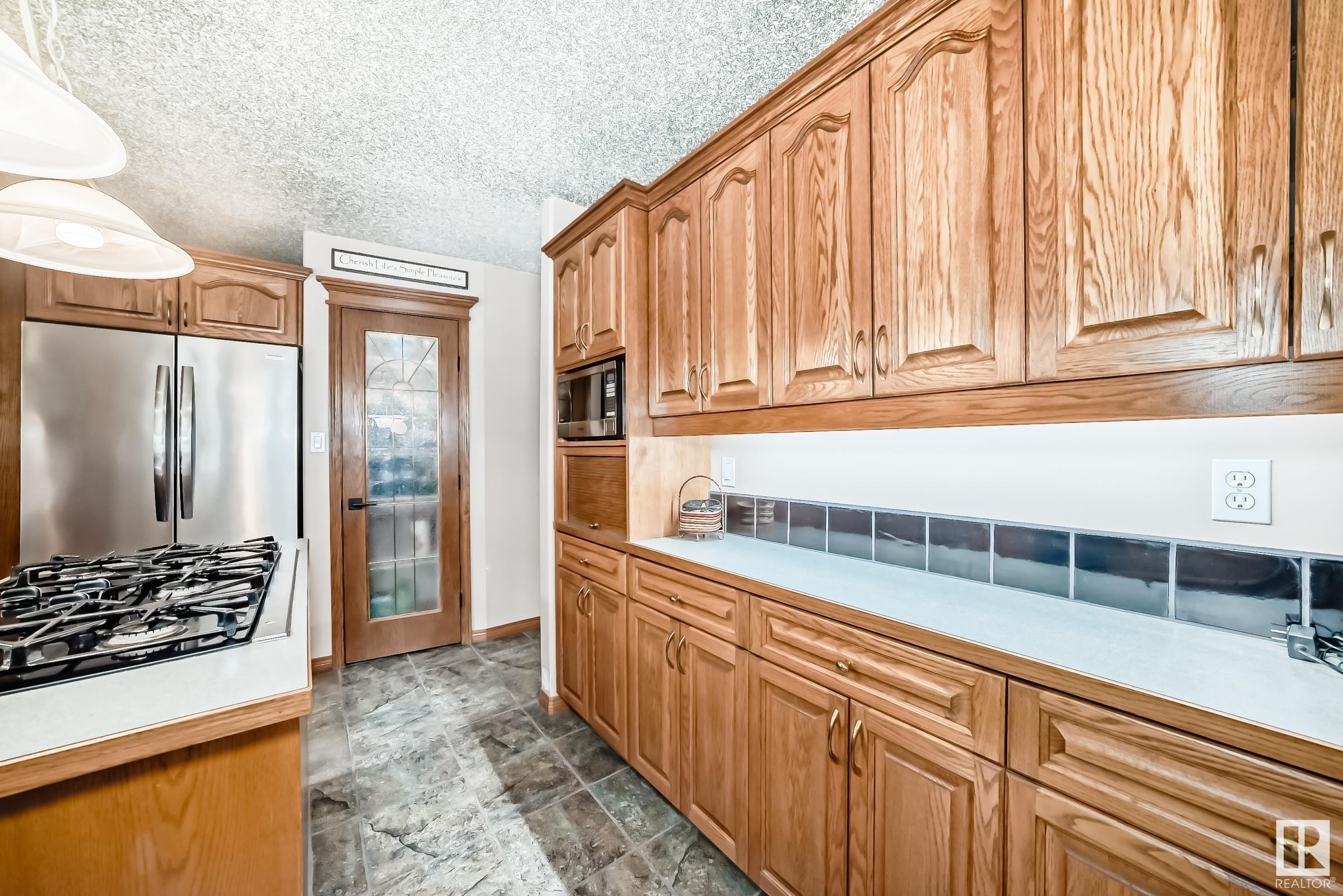 












18403 25 Street

,
Edmonton,




AB
T5Y 6K2

