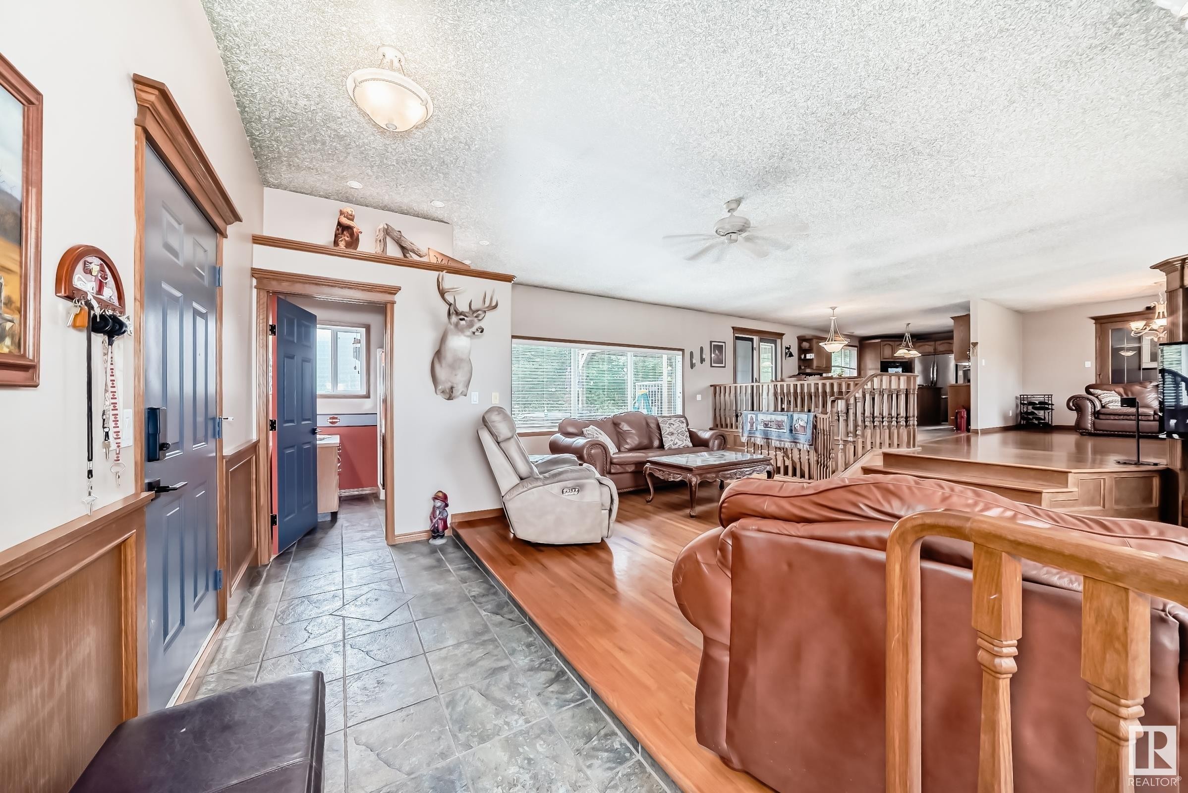 












18403 25 Street

,
Edmonton,




AB
T5Y 6K2

