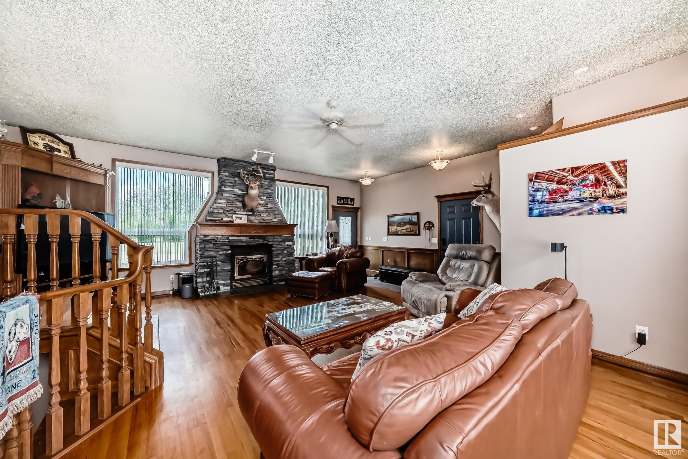 












18403 25 Street

,
Edmonton,




AB
T5Y 6K2

